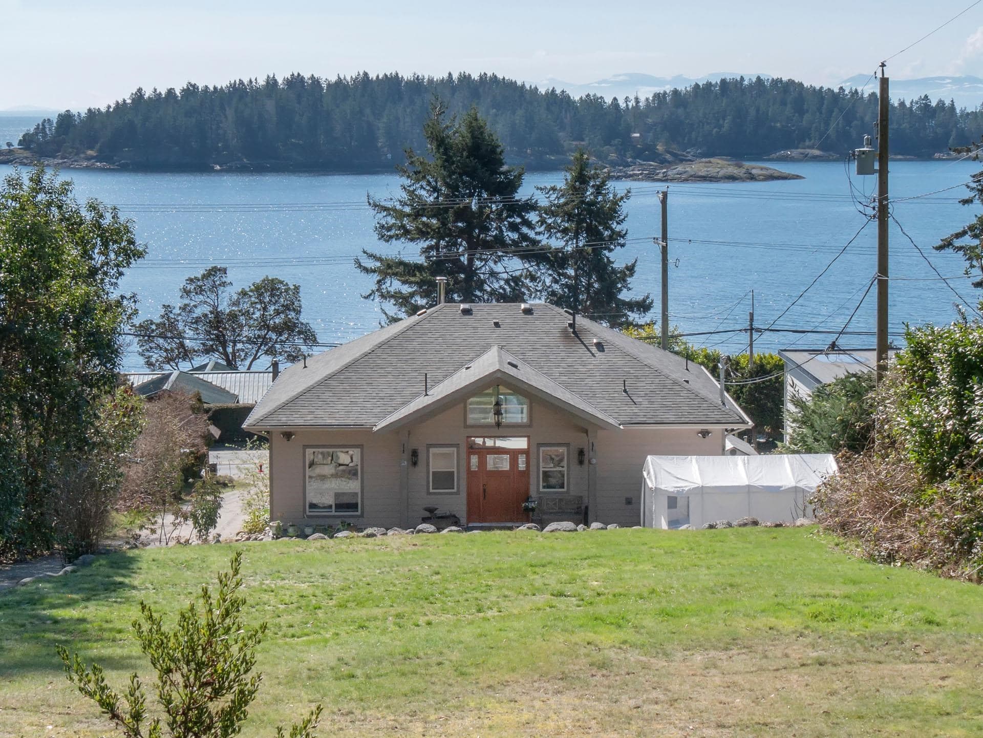 6682 Sunshine Coast Highway, Sechelt, V0N 3A8 — photo 2