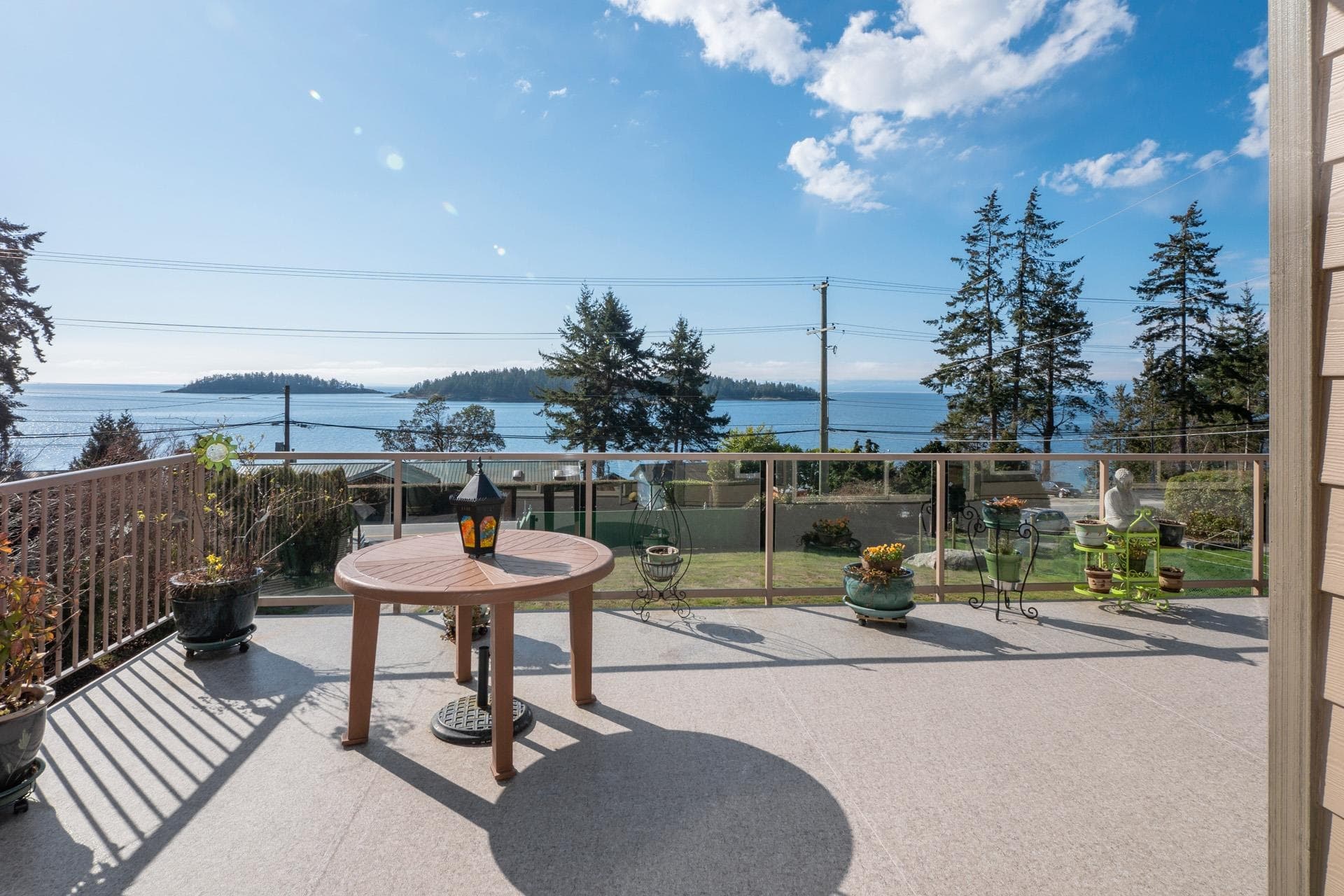 6682 Sunshine Coast Highway, Sechelt, V0N 3A8 — photo 1
