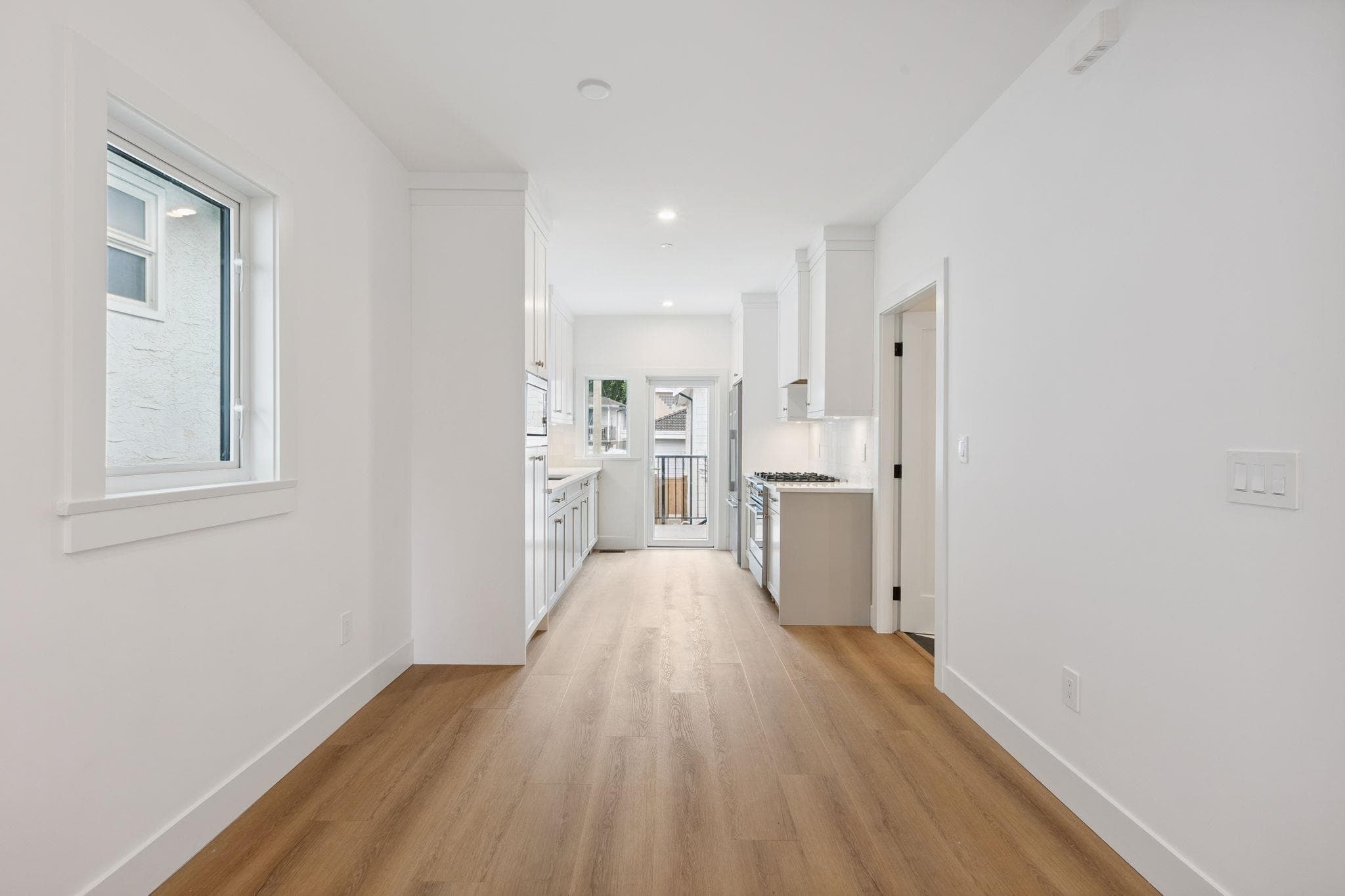 2530 Mcgill Street, Vancouver, V5K 1H1 — photo 4