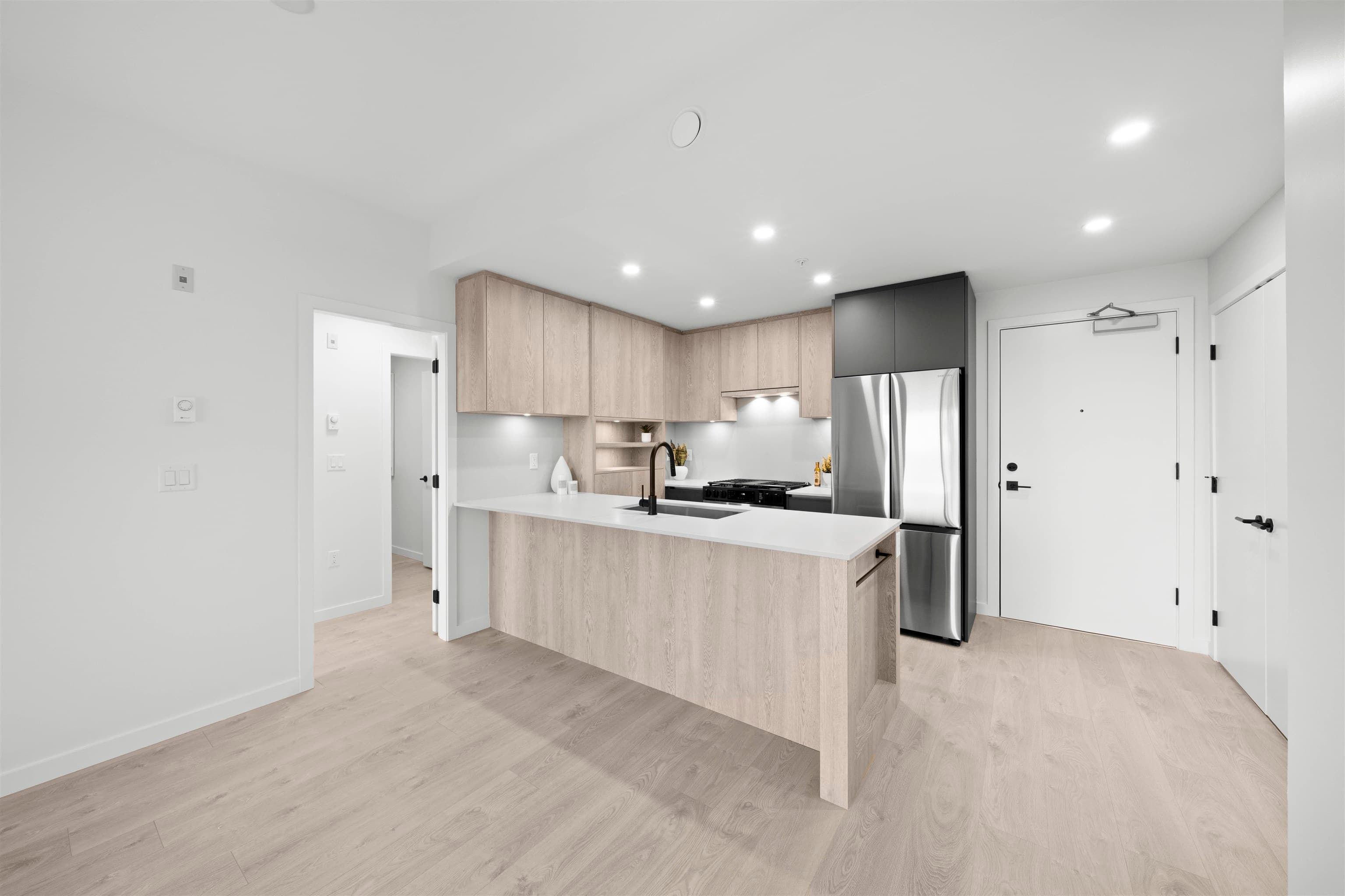 503 - 6585 195a Street, Surrey, V4N 6B5 — photo 4