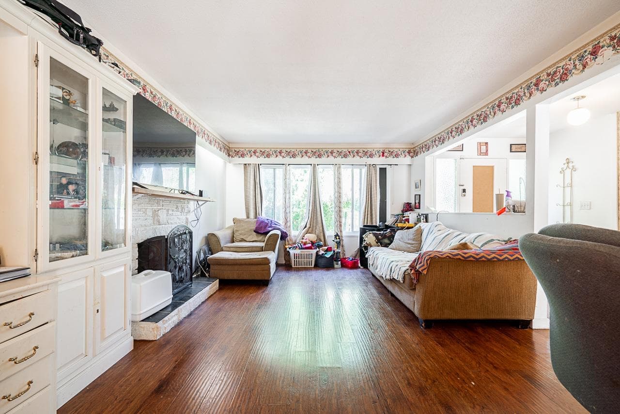 730 Cumberland Street, New Westminster, V3L 3G8 — photo 4