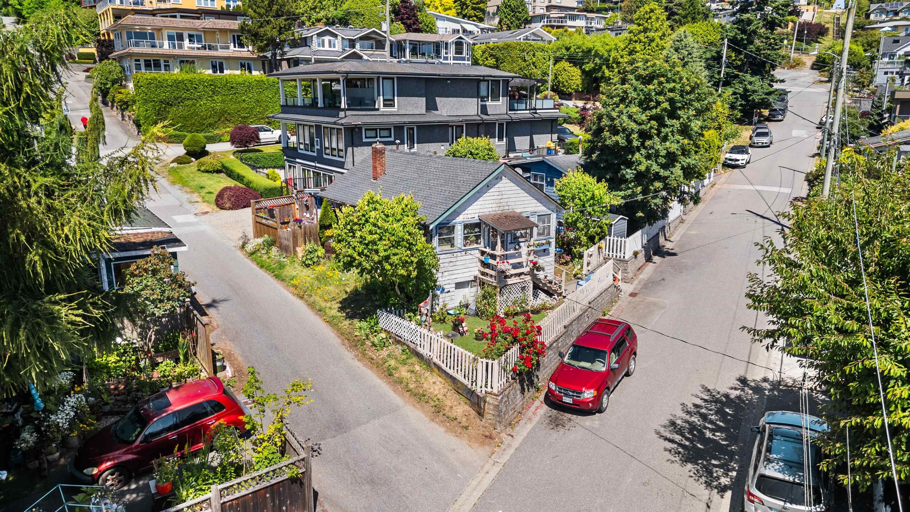 931 Finlay Street, White Rock, V4B 4K5 — photo 5