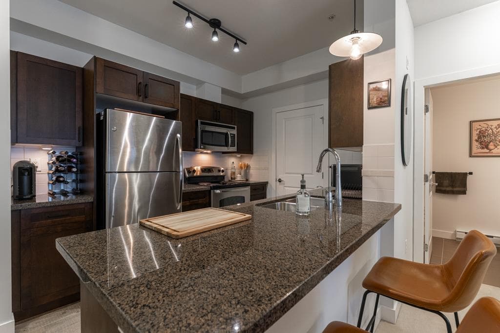 210 - 33898 Pine Street, Abbotsford, V2S 2P3 — photo 3