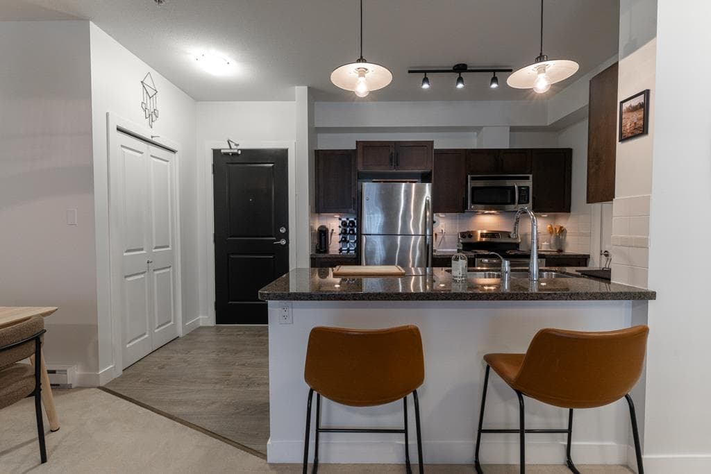 210 - 33898 Pine Street, Abbotsford, V2S 2P3 — photo 4