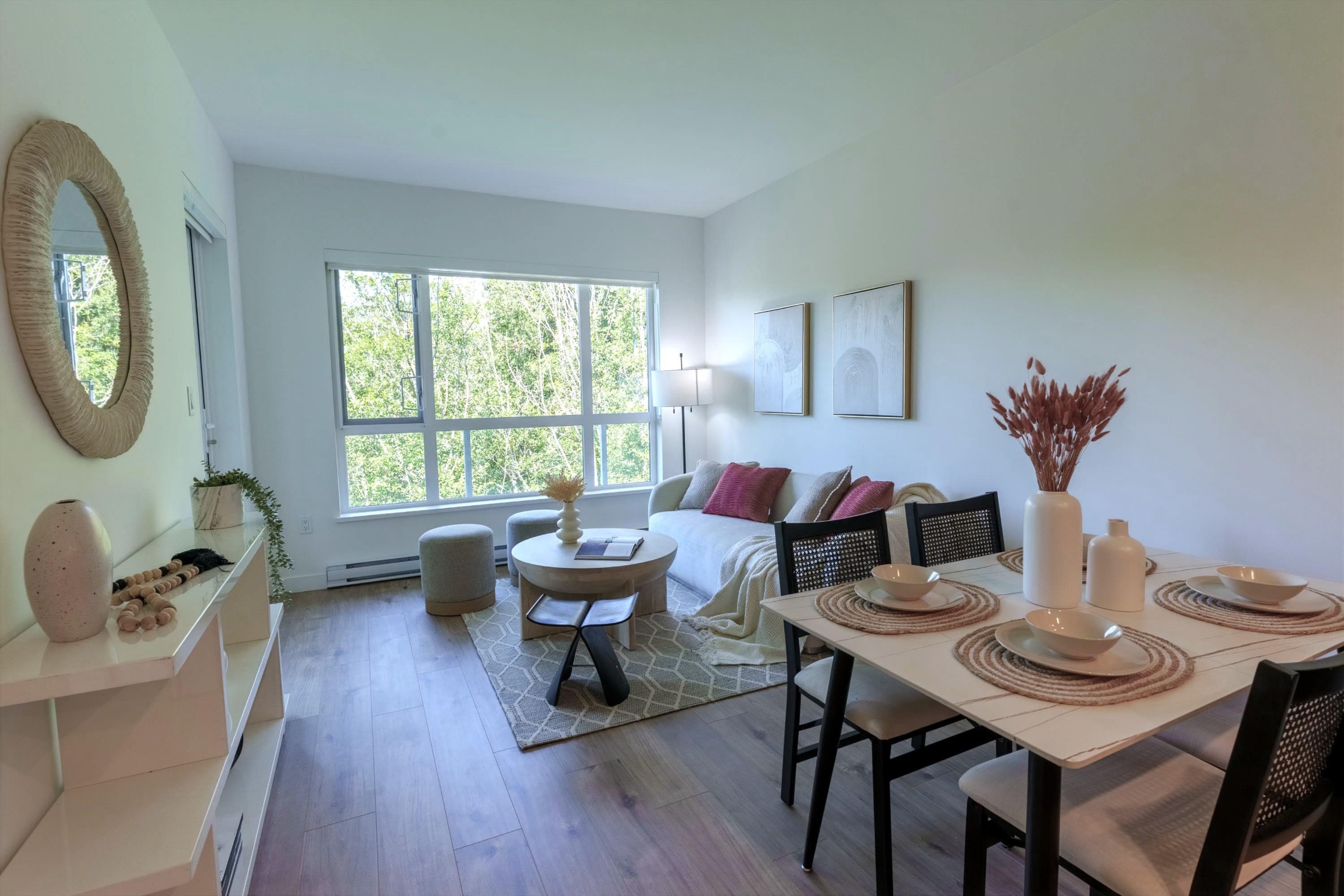 3594 Malsum Drive, Vancouver, V7G 0B4 — photo 2