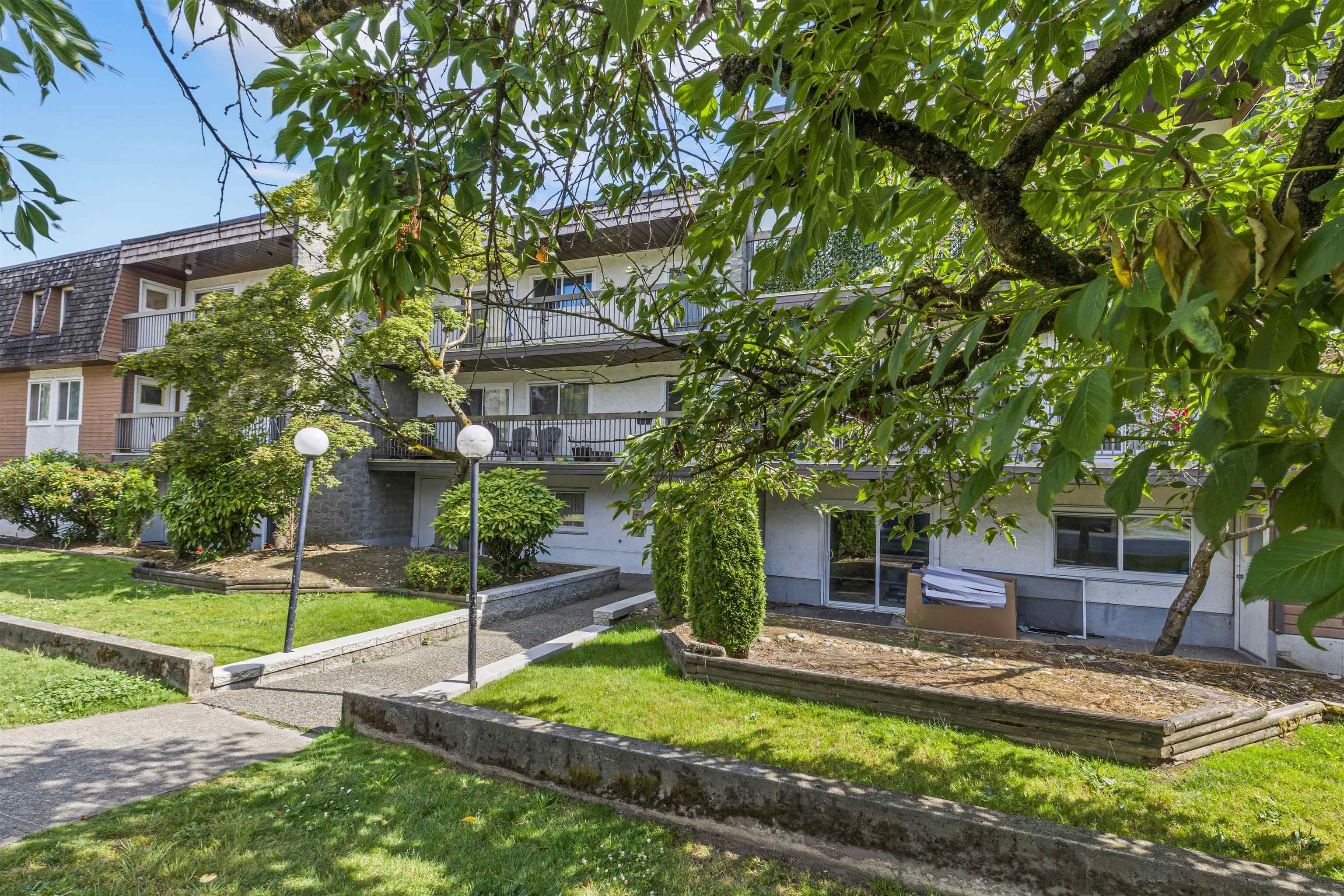 102 - 33850 Fern Street, Abbotsford, V2S 6C3 — photo 2