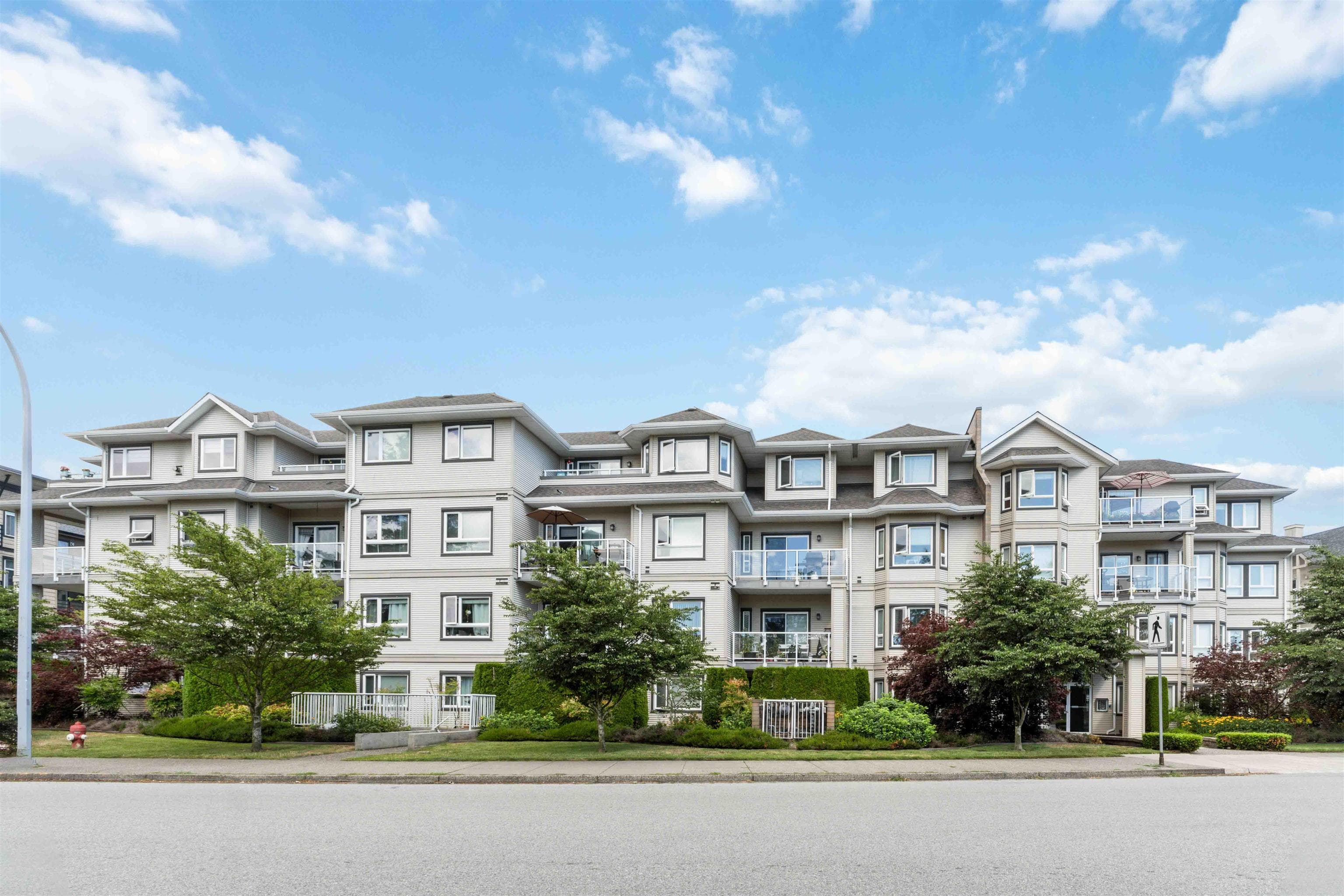 402 - 8142 120a Street, Surrey, V3W 0N1 — photo 2
