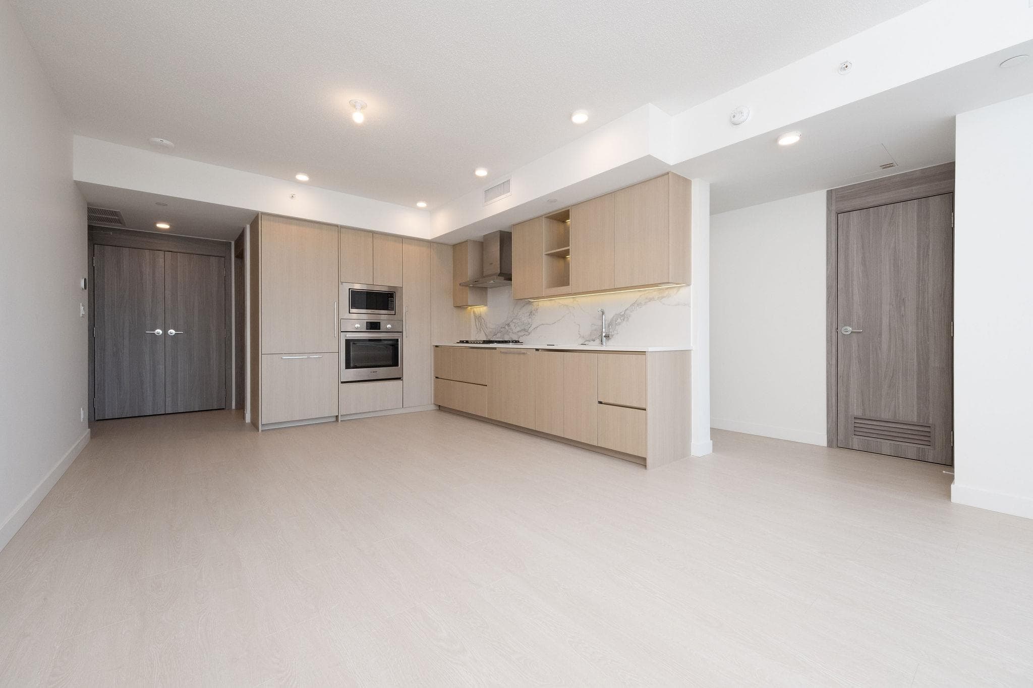 1104 - 13778 100 Avenue, Surrey, V3T 0V3 — photo 5