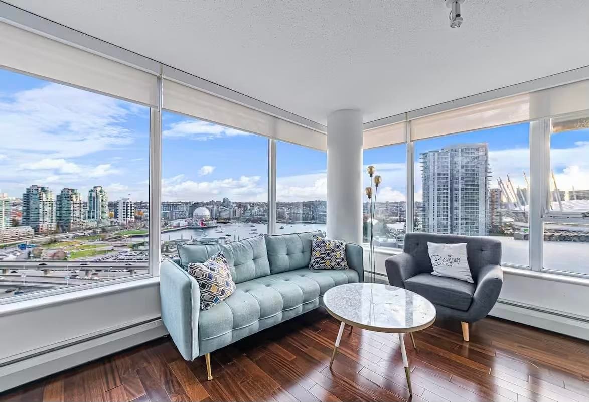 2202 - 688 Abbott Street, Vancouver, V6B 0B9 — photo 2