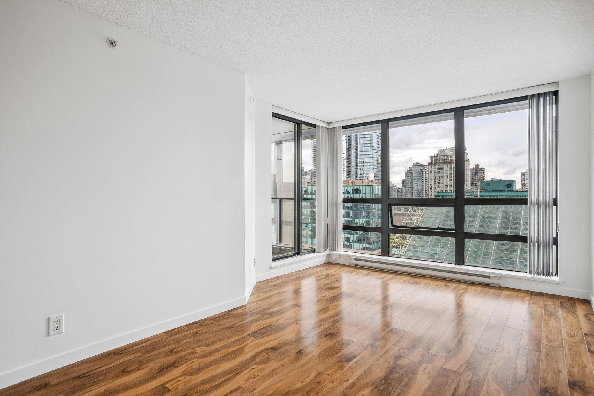 1233 - 933 Hornby Street, Vancouver, V6Z 3G4 — photo 3