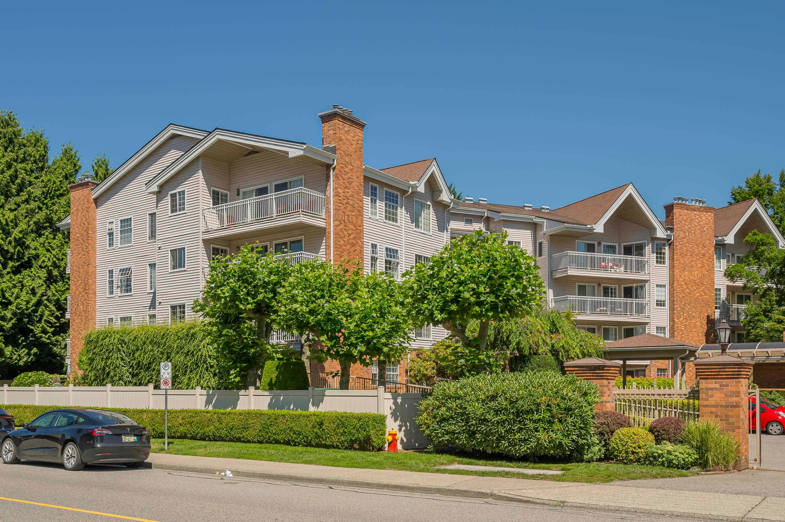 301 - 2963 Burlington Drive, Coquitlam