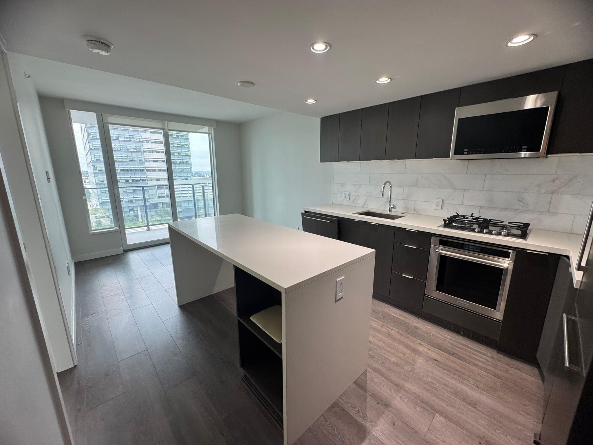 1107 - 8189 Cambie Street, Vancouver, V6P 0G6 — photo 2