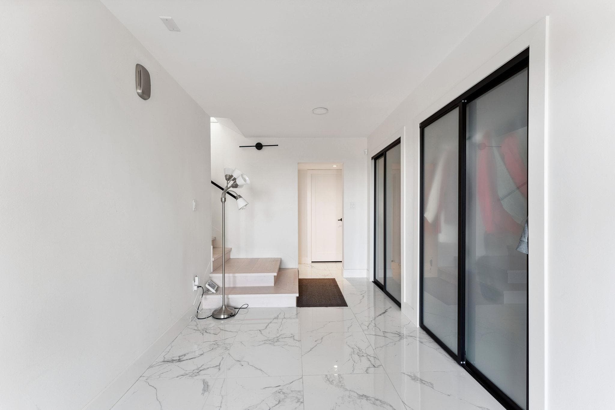1725 Rosebery Avenue, West Vancouver, V7V 2Z5 — photo 3