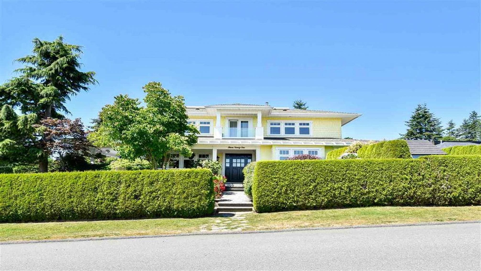1121 Cypress Street, White Rock, V4B 4H5 — photo 1