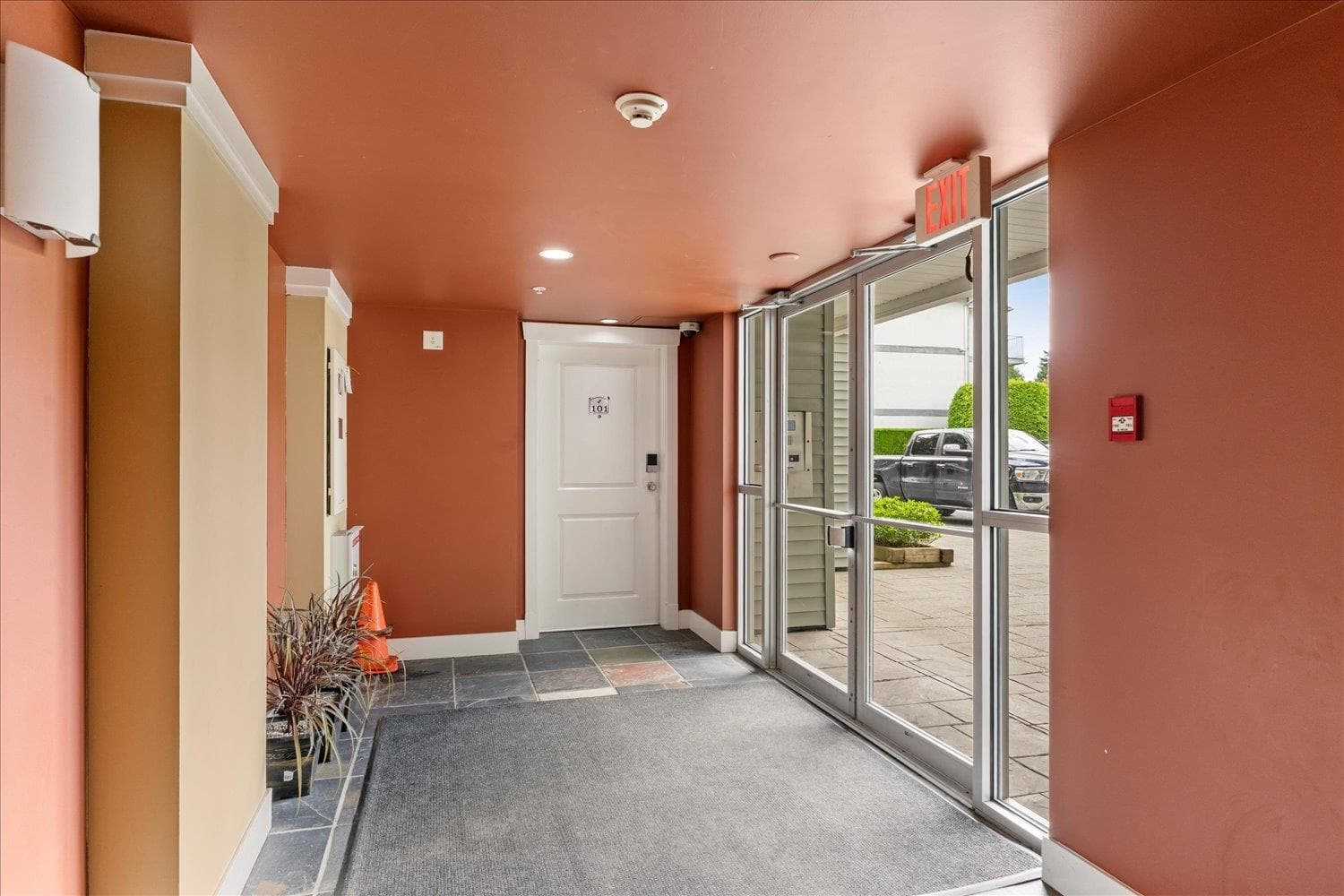 411 - 33255 Old Yale Road, Abbotsford, V2S 8R2 — photo 5