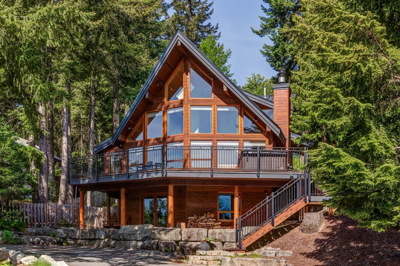 8505 Matterhorn Drive, Whistler, V8E 0G1 — photo 1