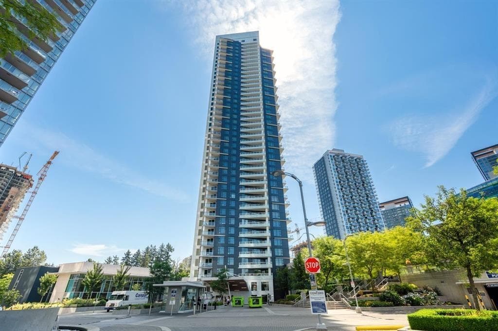 1808 - 9887 Whalley Boulevard, Surrey, V3T 0P4 — photo 1