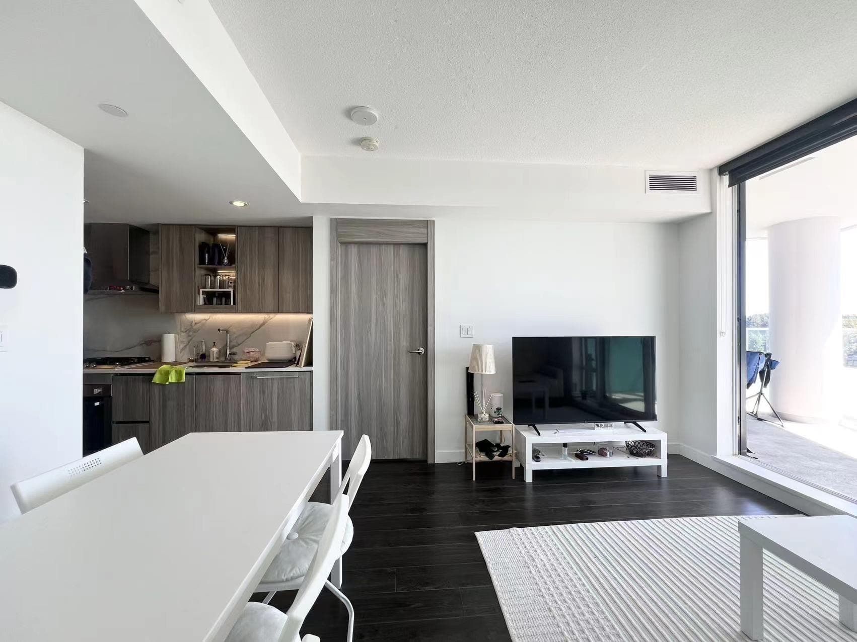 1808 - 9887 Whalley Boulevard, Surrey, V3T 0P4 — photo 5