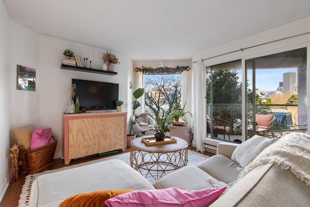 205 - 1345 W 4th Avenue, Vancouver, V6H 3Y8 — photo 1