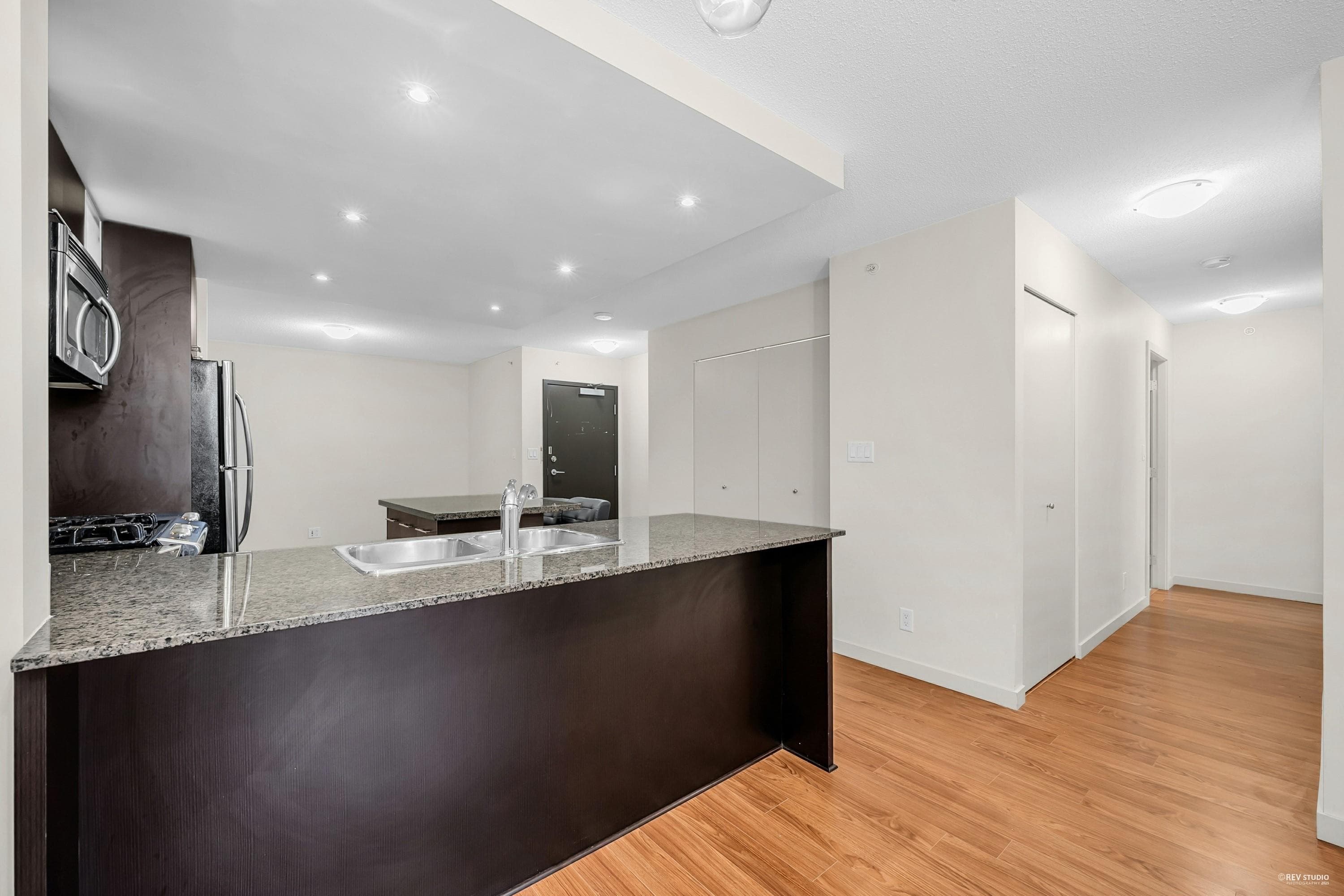 609 - 3111 Corvette Way, Richmond, V6X 4K3 — photo 3