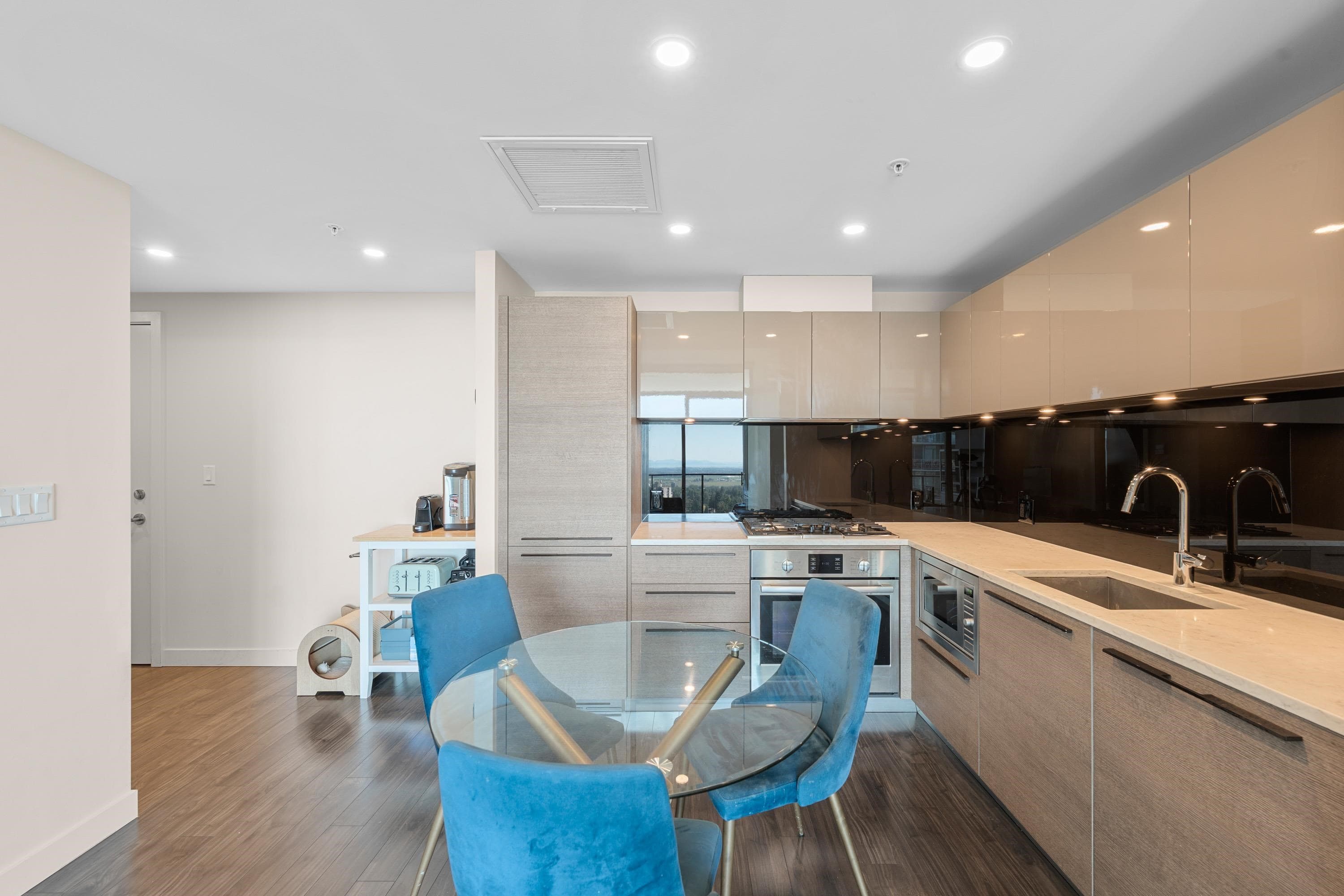 1705 - 6383 Mckay Avenue, Burnaby, V5H 0H8 — photo 4