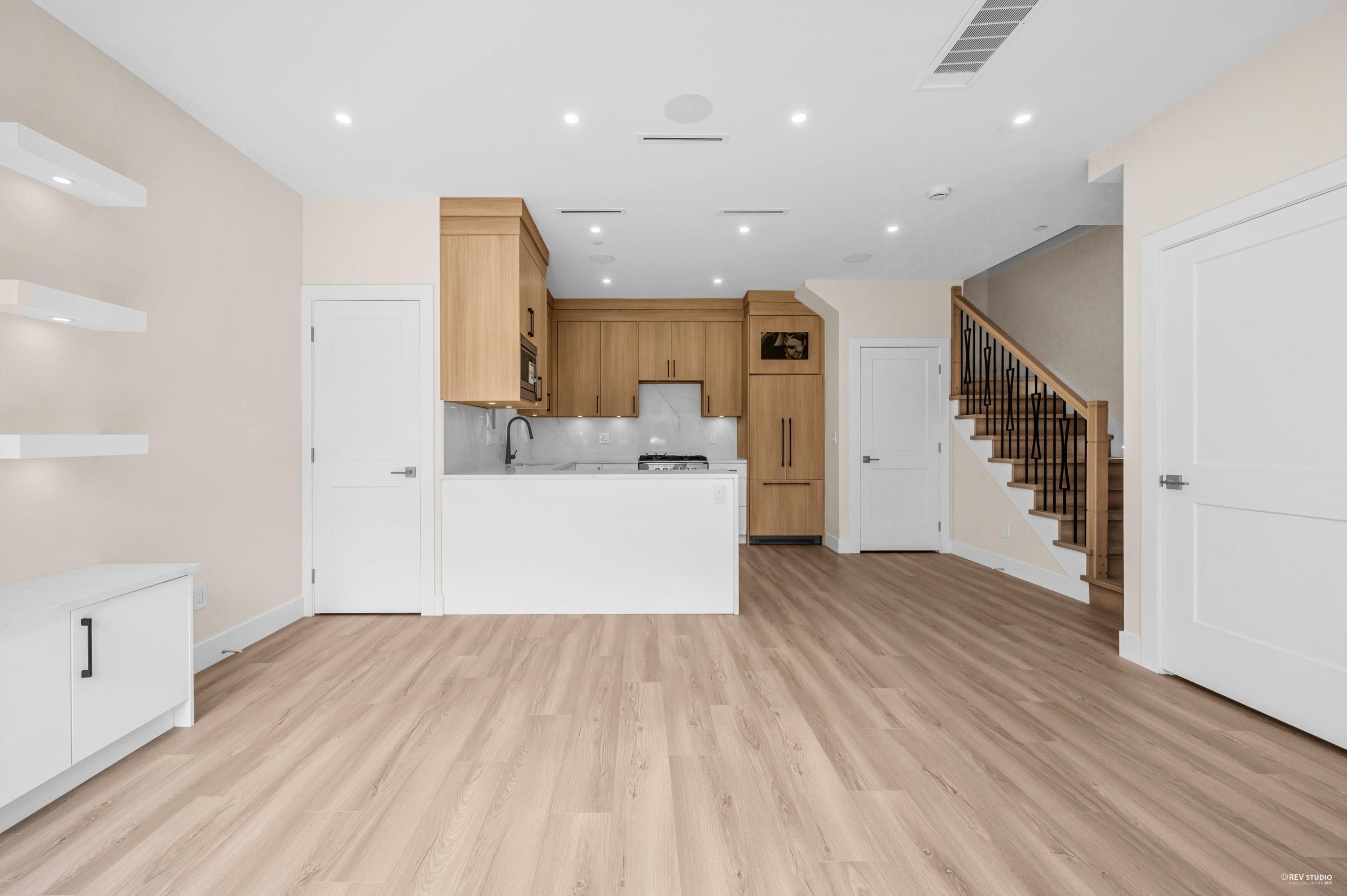 2371 Adanac Street, Vancouver, V5L 2E9 — photo 4