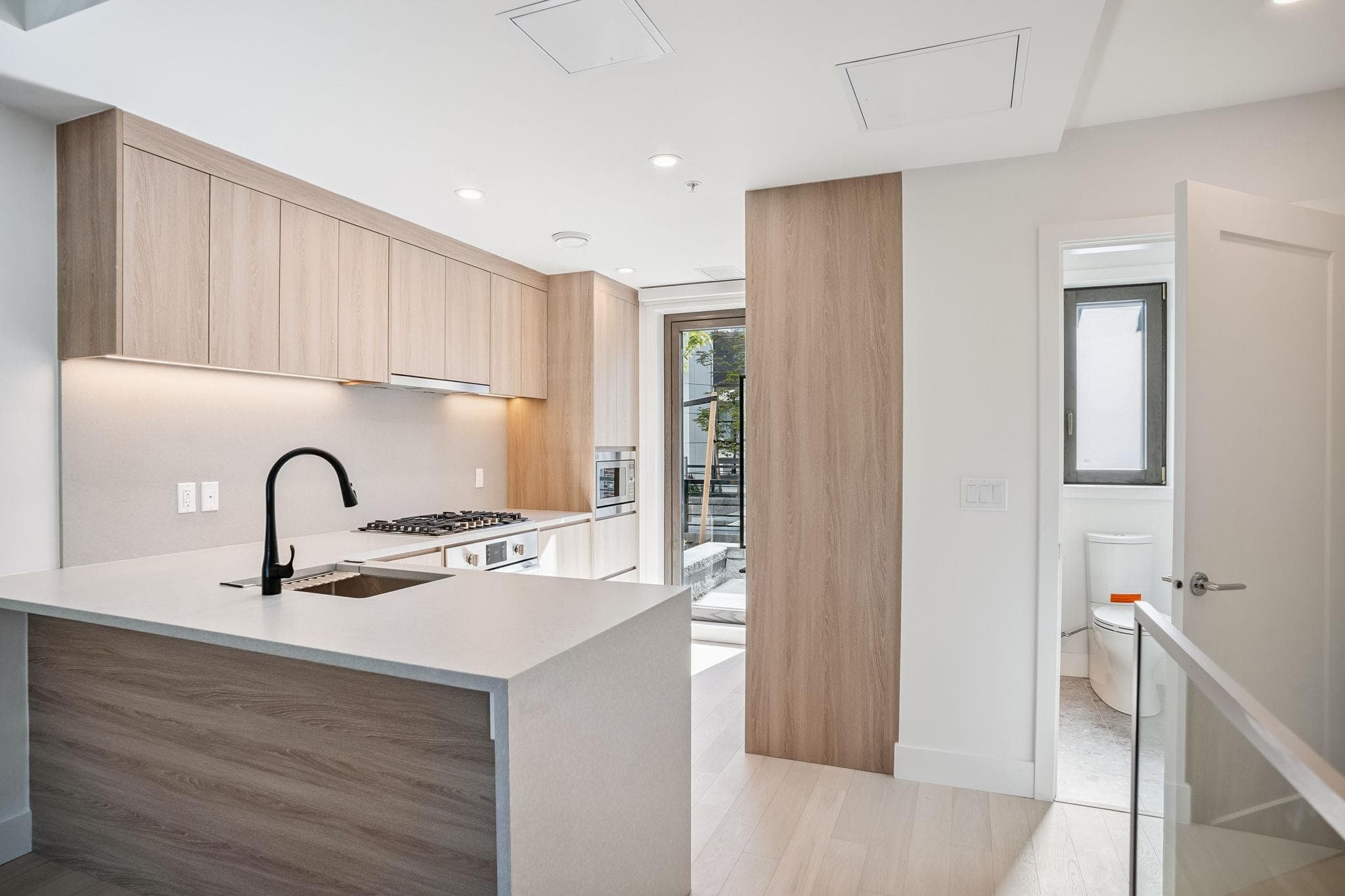 6268 Oak Street, Vancouver, V6M 2W4 — photo 2