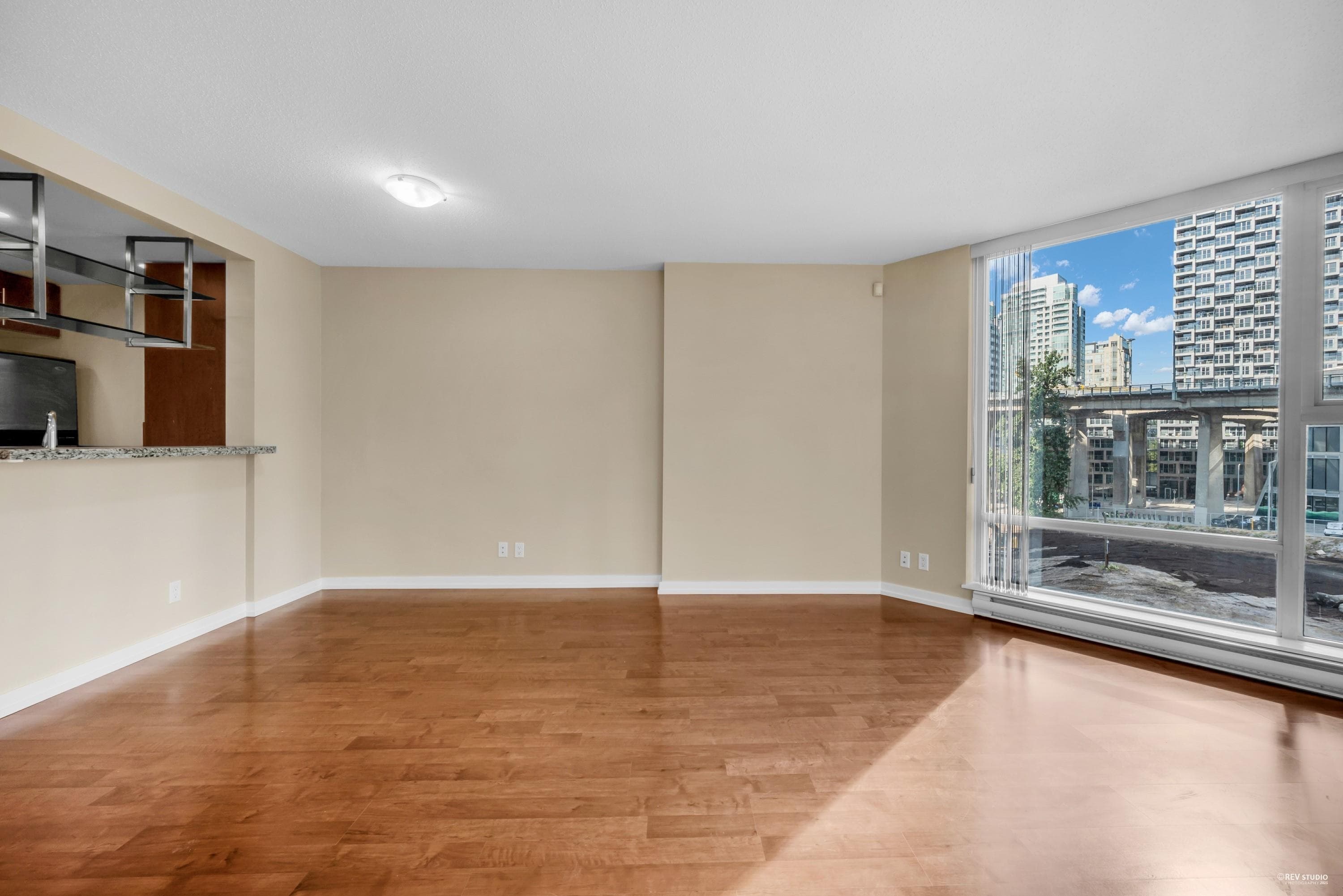 607 - 583 Beach Crescent, Vancouver, V6Z 3E6 — photo 5