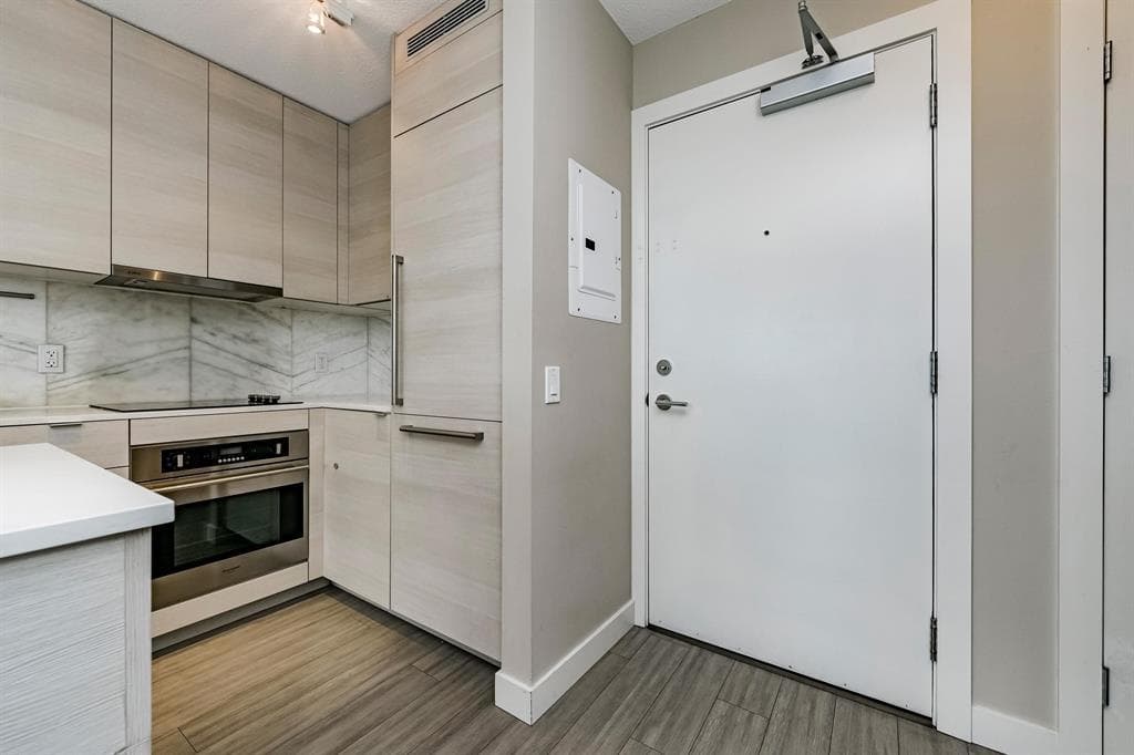 2811 - 13398 104 Avenue, Surrey, V3T 1V6 — photo 3