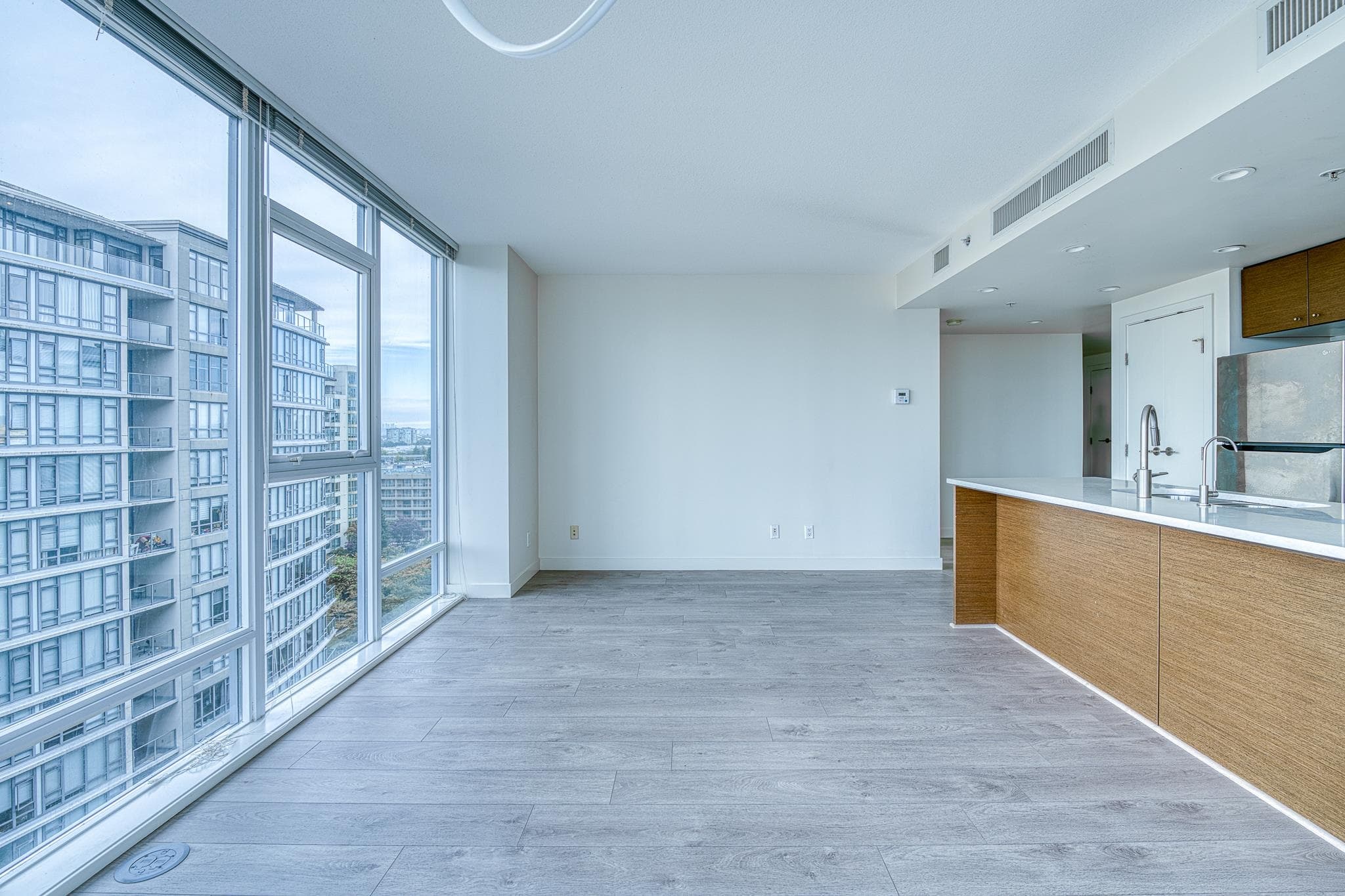 1501 - 5900 Alderbridge Way, Richmond, V6X 0B6 — photo 5
