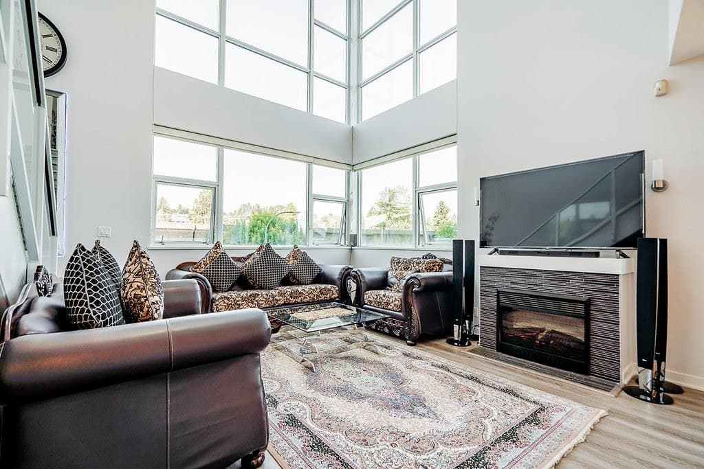 304 - 2225 Holdom Avenue, Burnaby, V5B 0A1 — photo 1