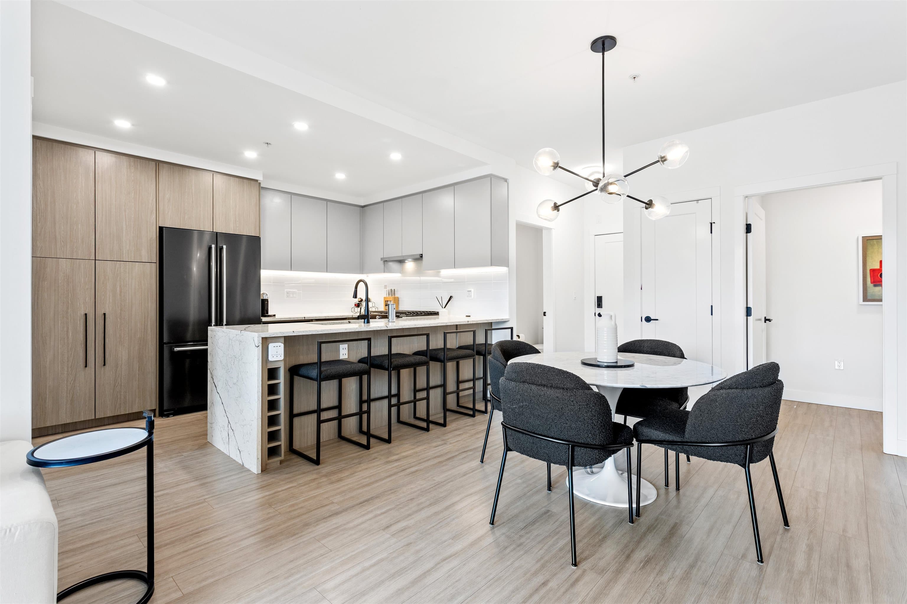 201 - 2408 Grant Street, Vancouver, V5K 3G4 — photo 2