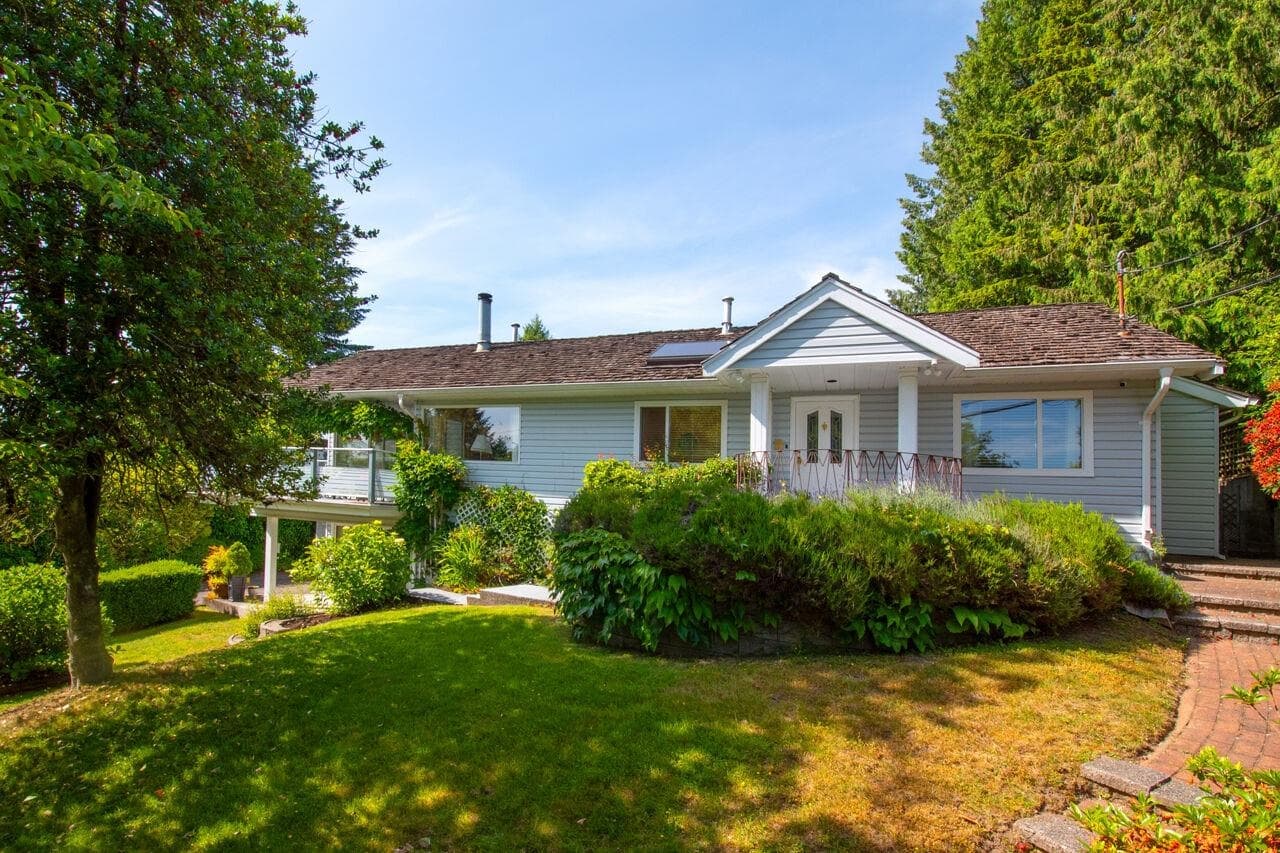 530 E Queens Road, North Vancouver, V7N 1H1 — photo 2