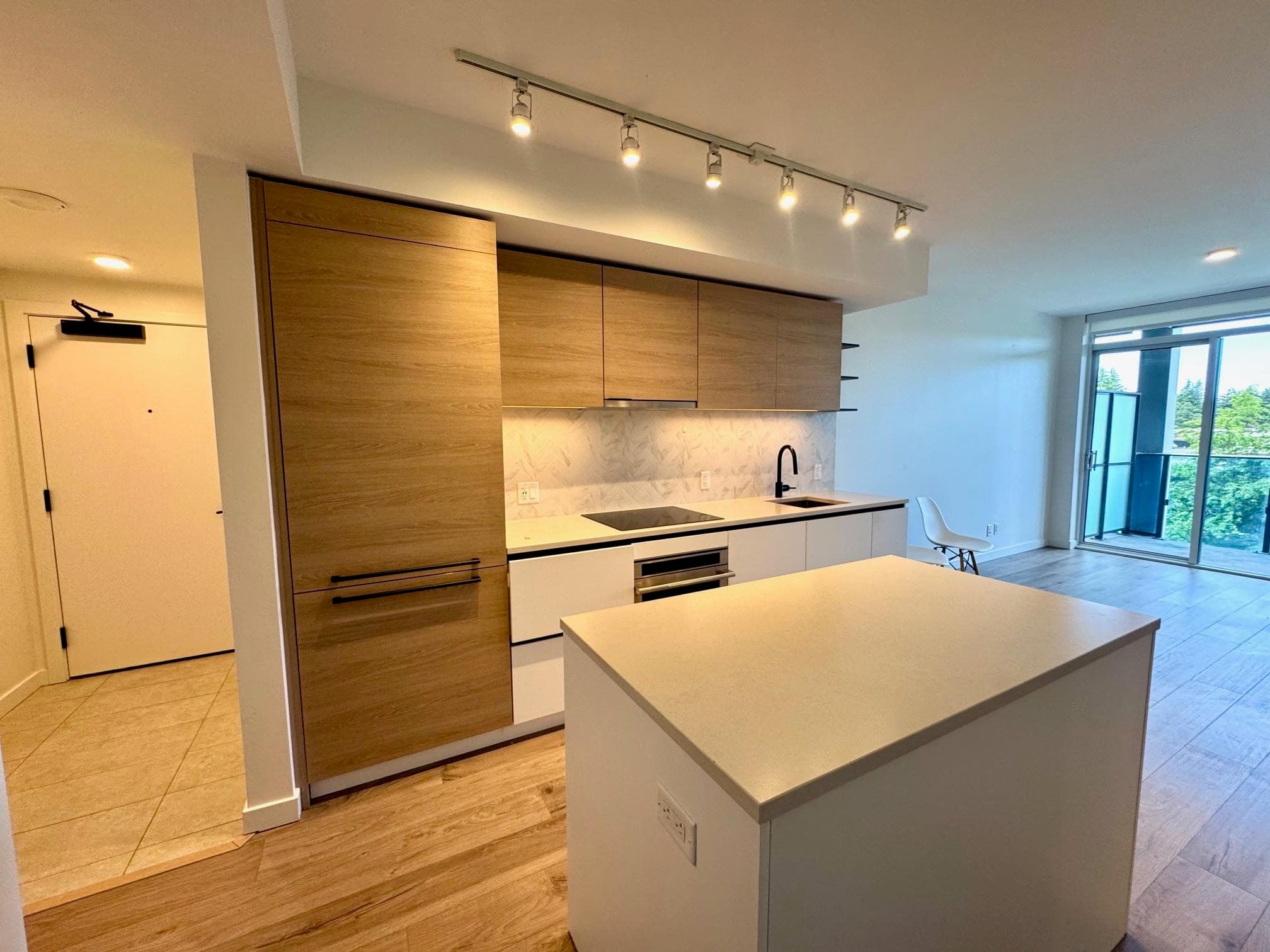 612 - 10448 University Drive, Surrey, V3T 0S7 — photo 2