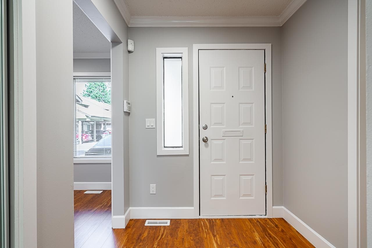 15760 Mcbeth Road, Surrey, V4A 5X3 — photo 5