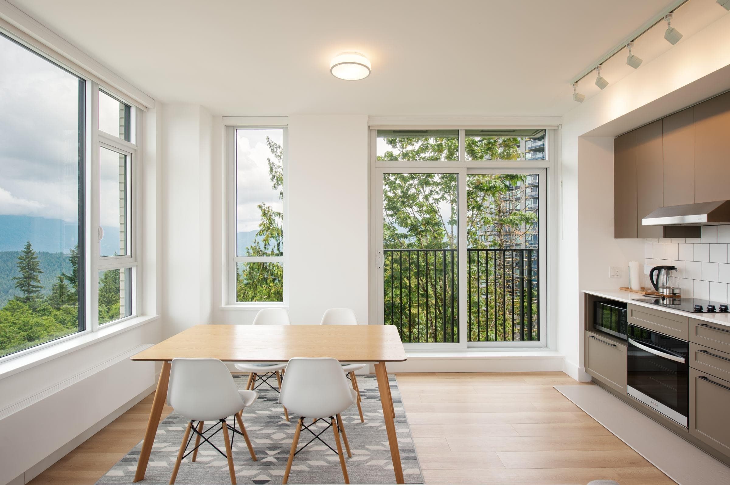 704 - 8750 University Crescent, Burnaby, V5A 0G9 — photo 1
