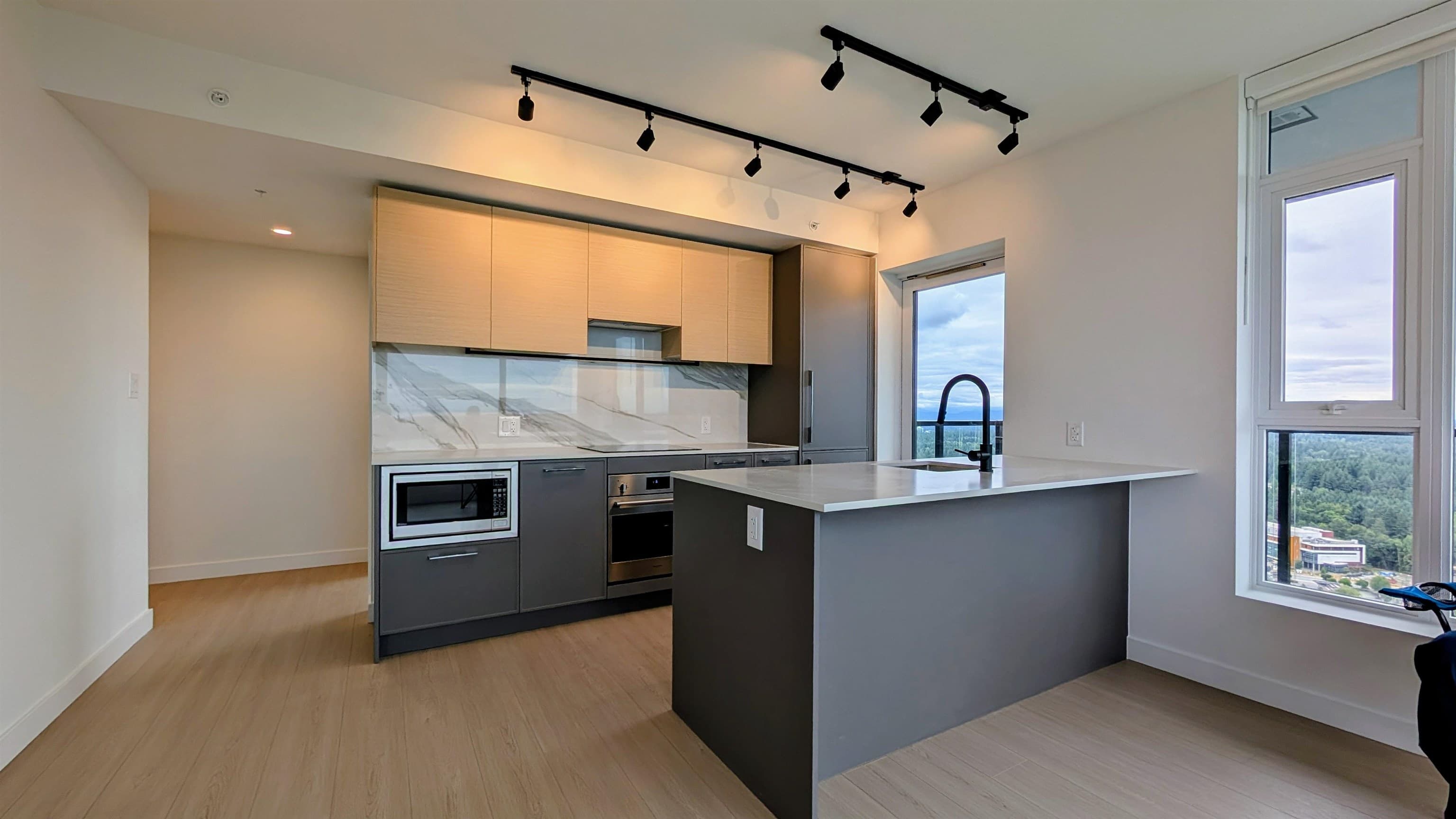 4107 - 13745 George Junction, Surrey, V3T 4Y3 — photo 3