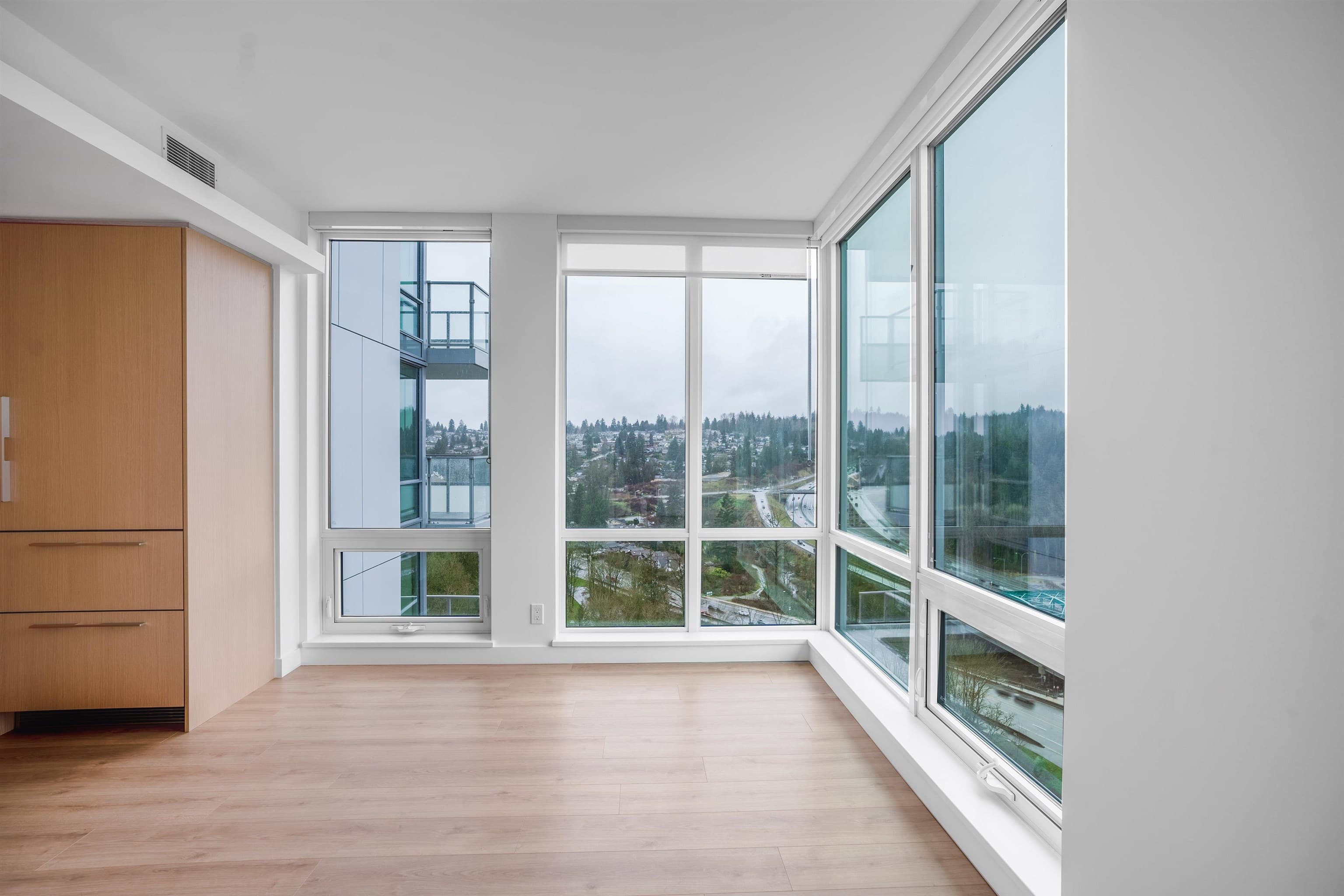 2202 - 1500 Fern Street, North Vancouver, V7J 0B6 — photo 3