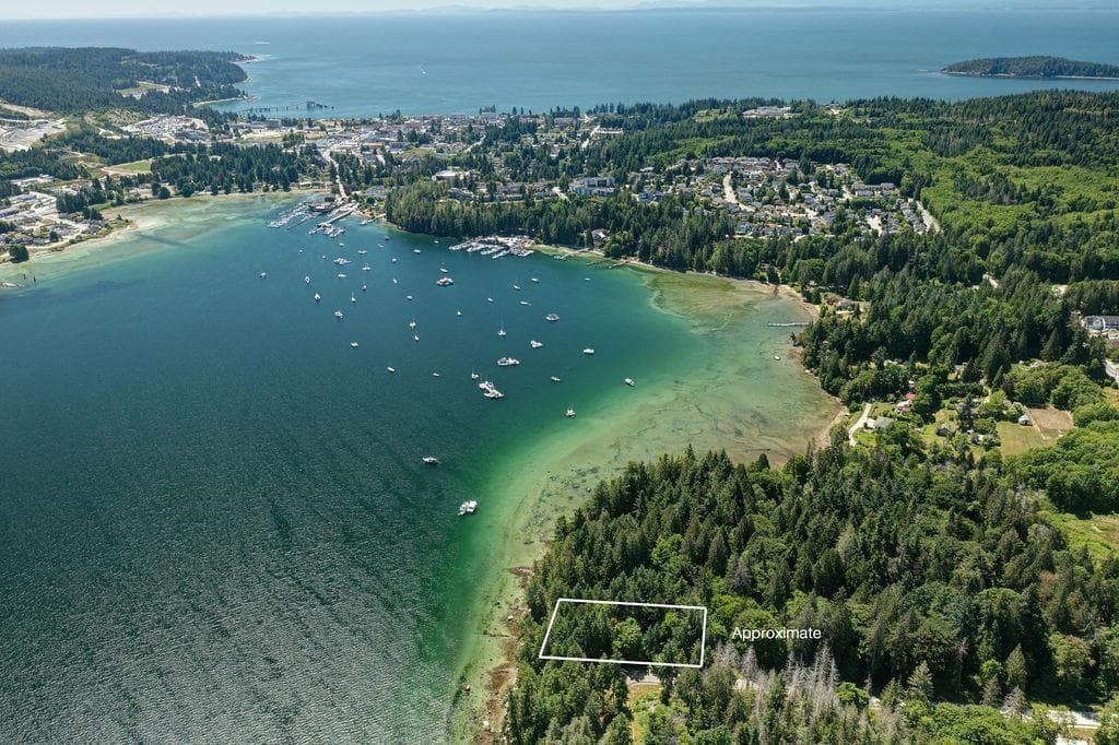 6051 Kingfisher Avenue, Sechelt, V7Z 0R1 — photo 3