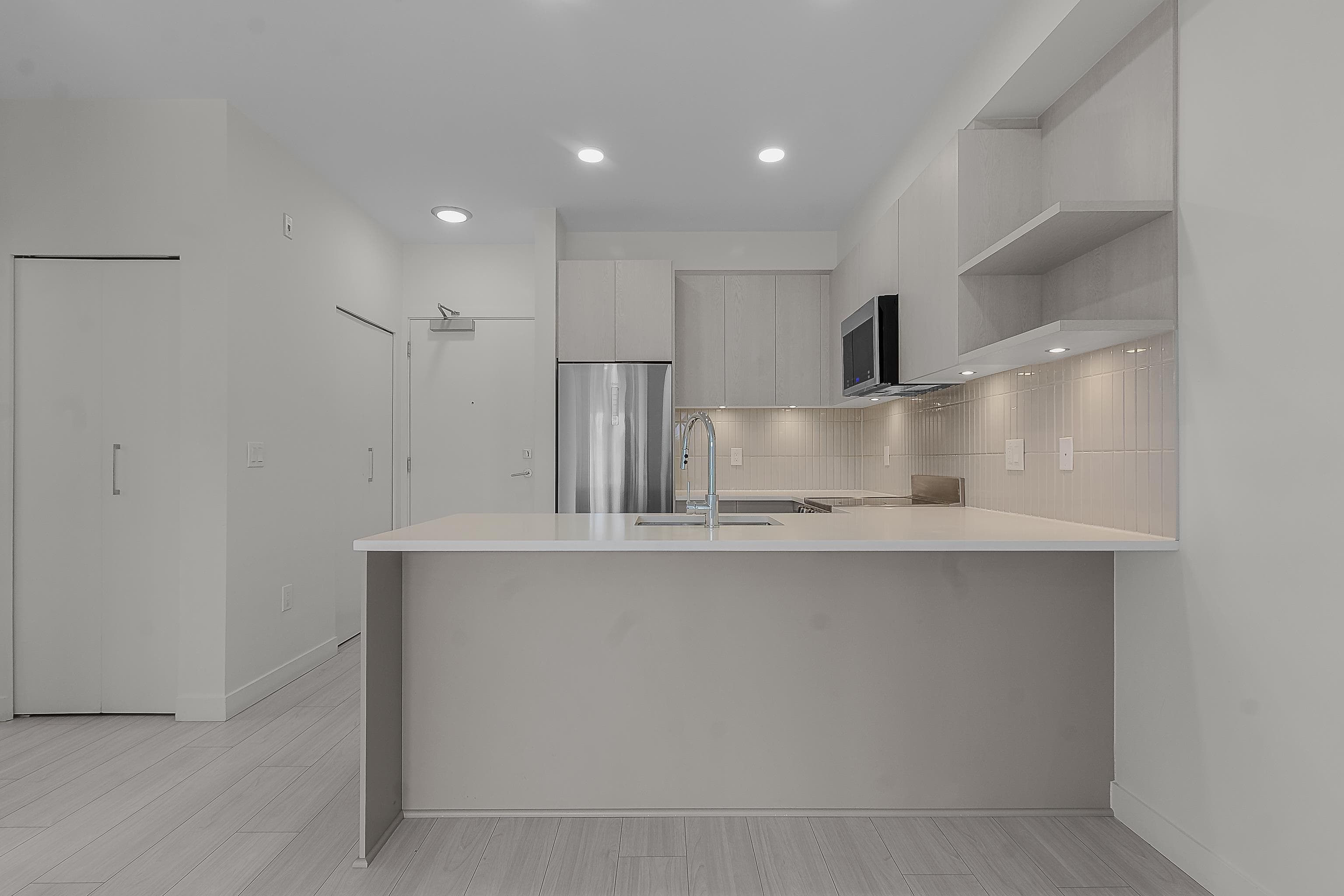 201 - 10777 138 Street, Surrey, V3T 0T5 — photo 4