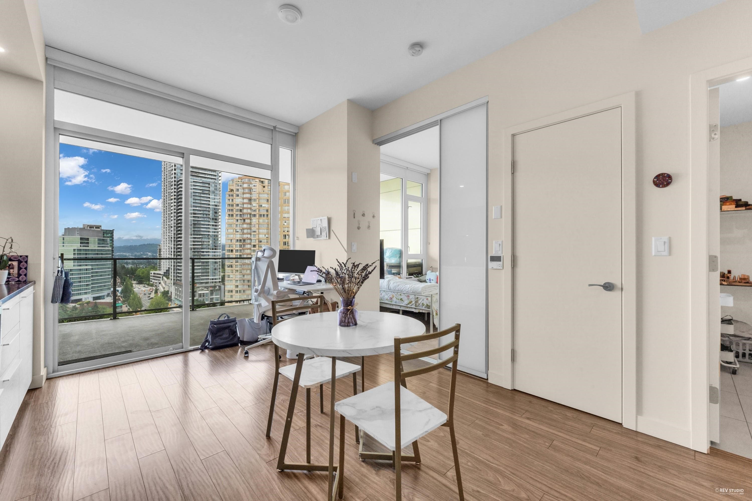 1209 - 6383 Mckay Avenue, Burnaby, V5H 0H8 — photo 2