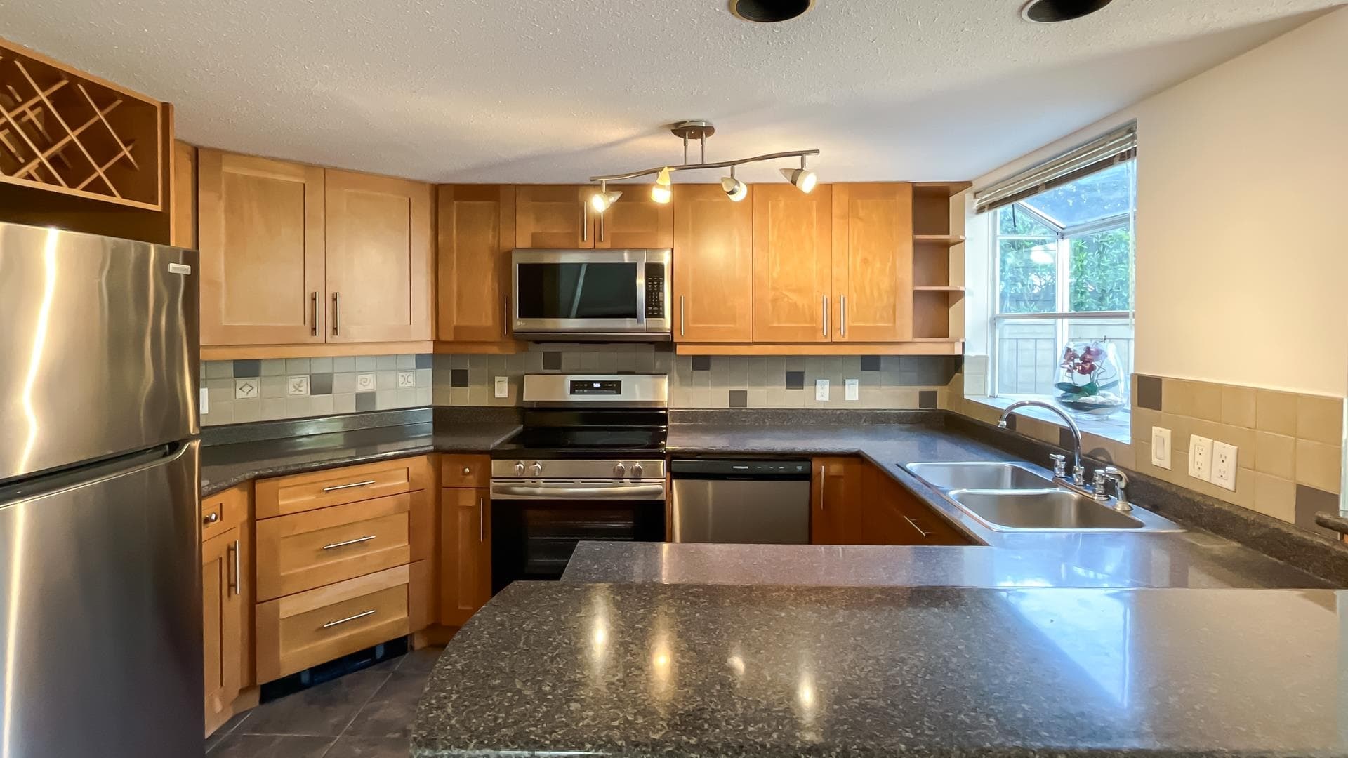 2994 Mt Seymour Parkway, North Vancouver, V7H 1E9 — photo 5