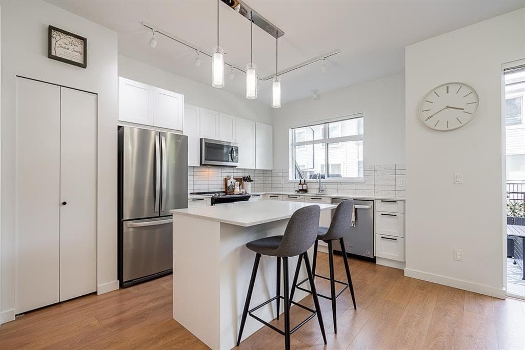 #1803 - 18505 Laurensen Place, Surrey, V4N 6R7 — photo 4