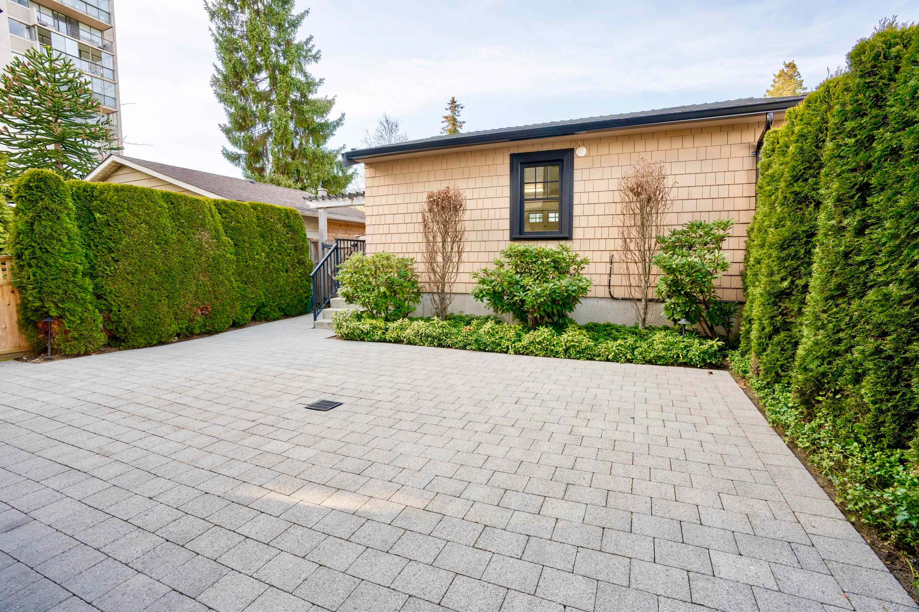 1295 Clyde Avenue, West Vancouver, V7T 1E6 — photo 4