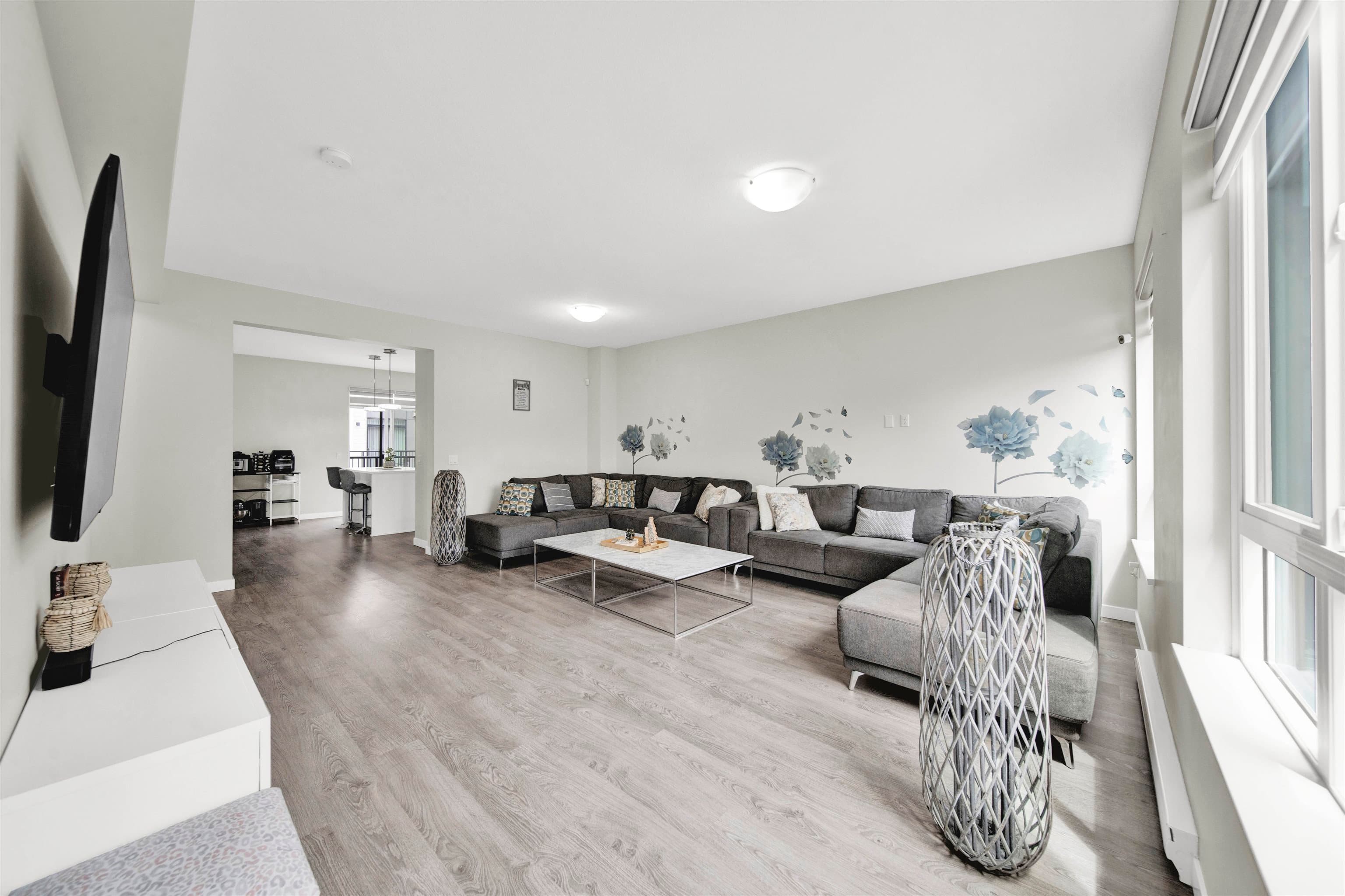147 - 15111 Edmund Drive, Surrey, V3S 0A5 — photo 2