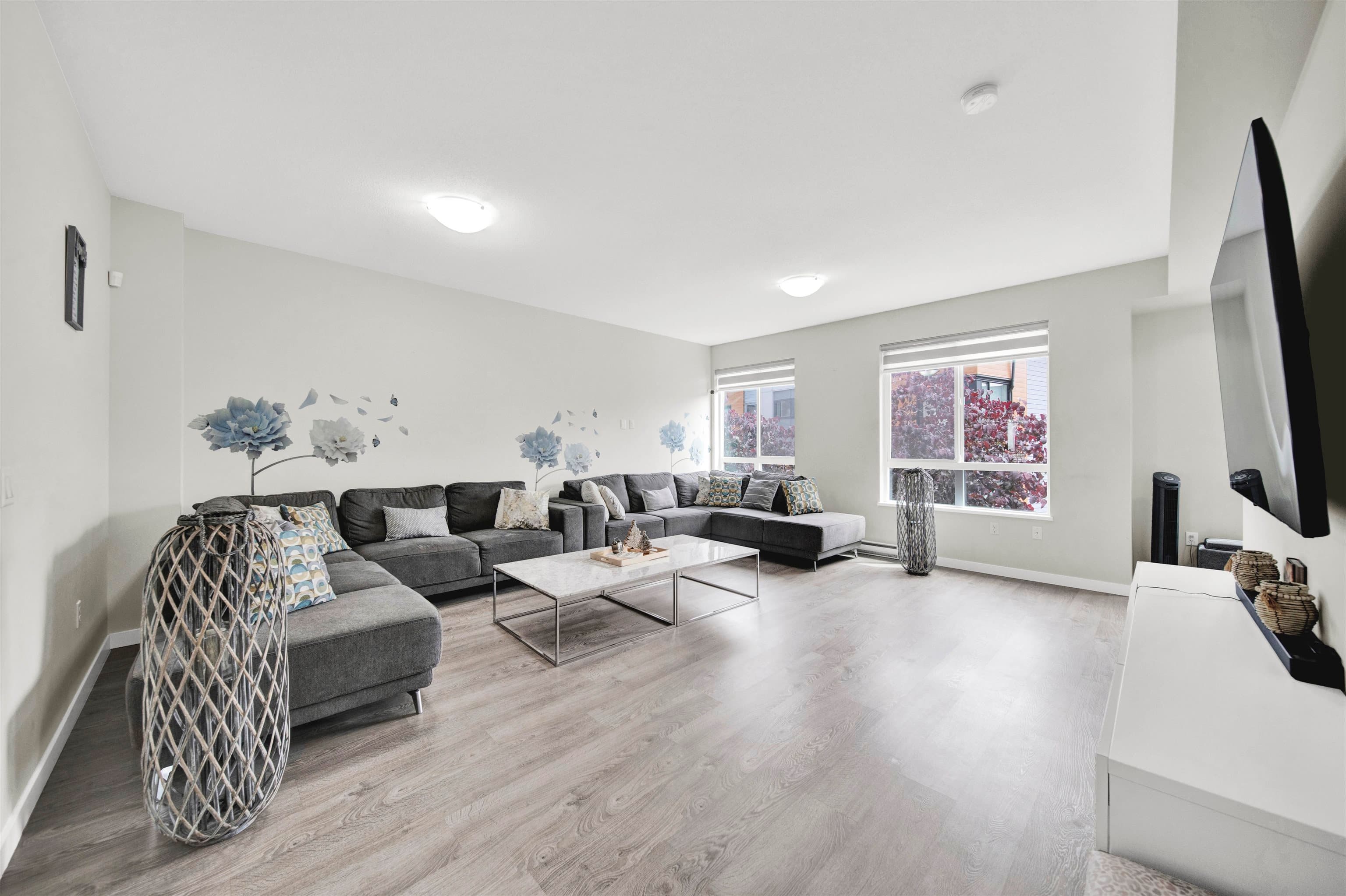 147 - 15111 Edmund Drive, Surrey, V3S 0A5 — photo 3