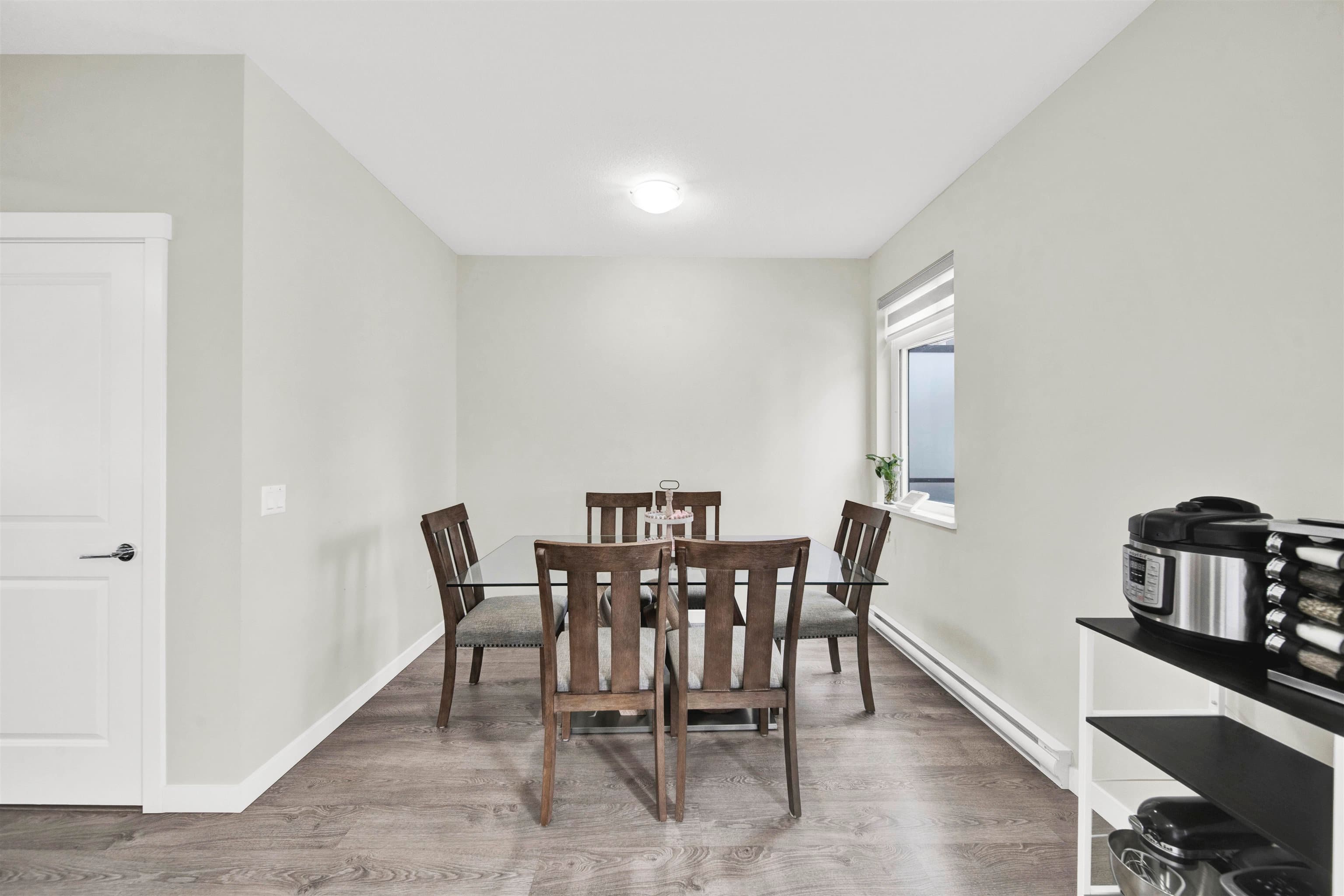 147 - 15111 Edmund Drive, Surrey, V3S 0A5 — photo 5