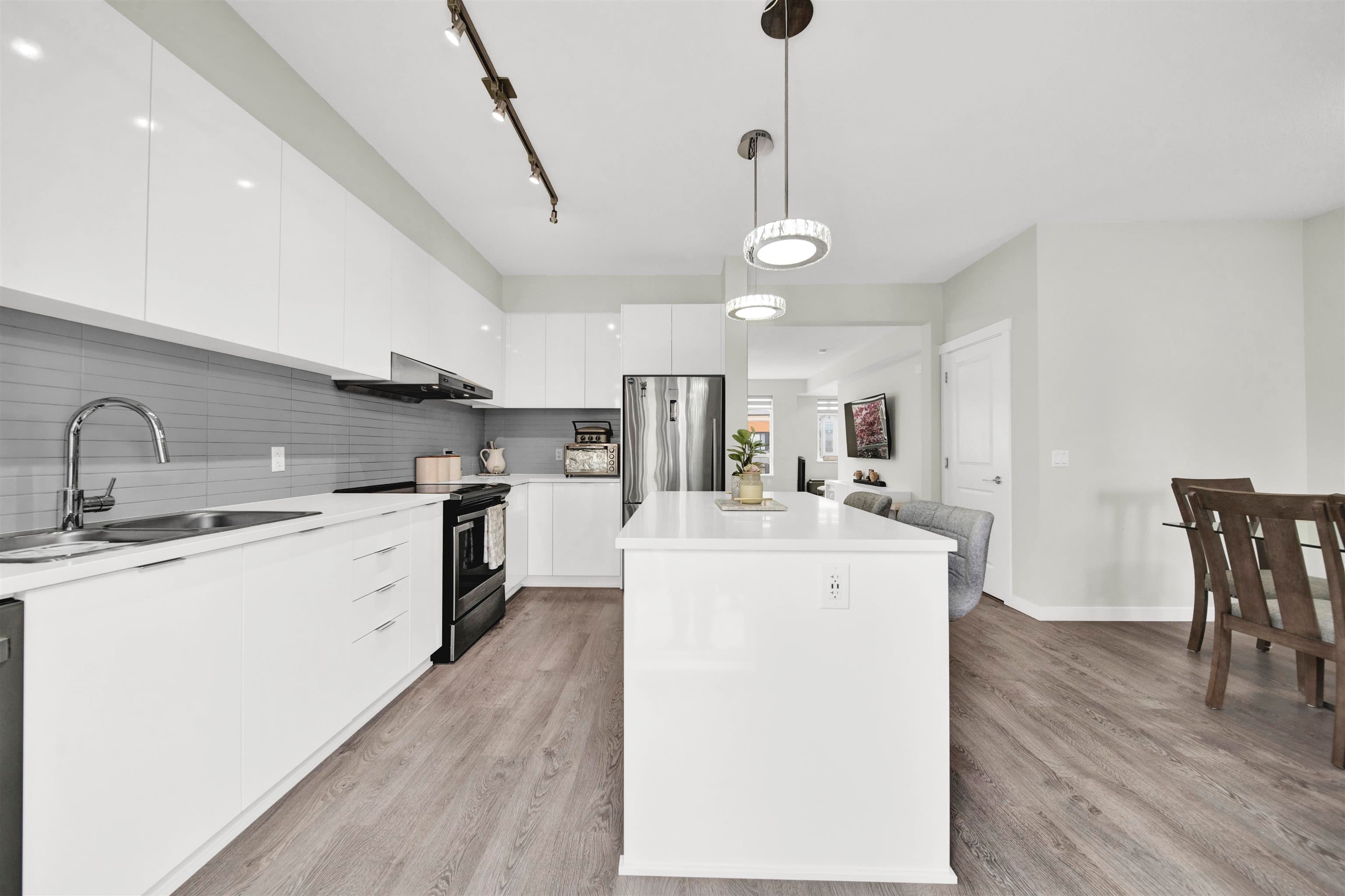 147 - 15111 Edmund Drive, Surrey, V3S 0A5 — photo 4