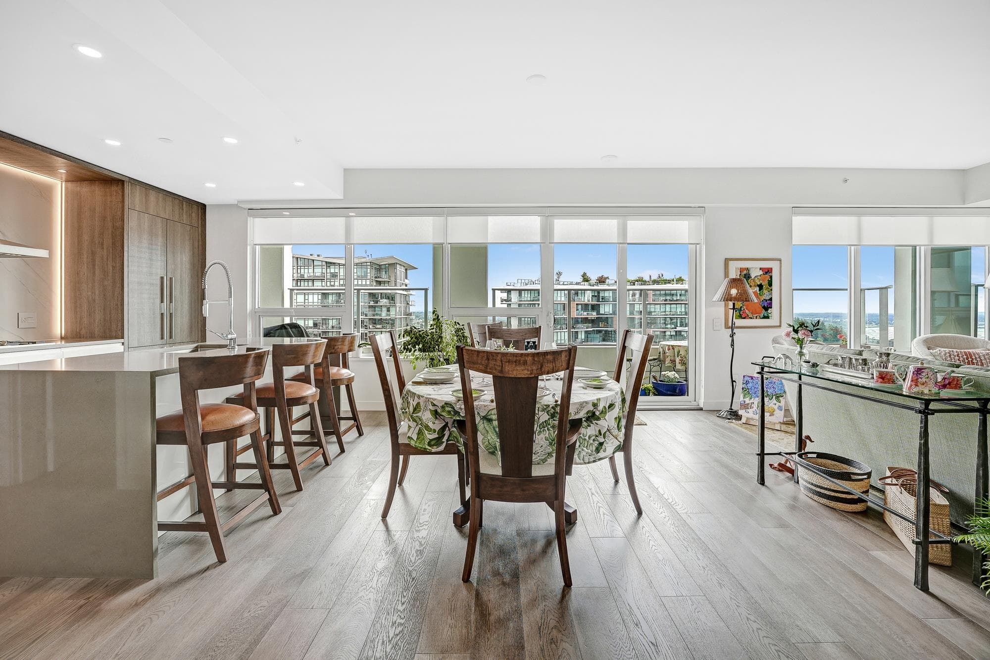 1302 - 1441 Johnston Road, White Rock, V4B 3Z4 — photo 4