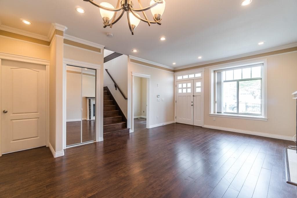 7734 16th Avenue, Burnaby, V3N 1P9 — photo 2